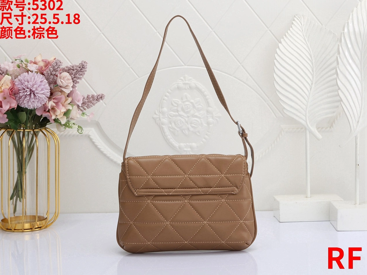 WellDesigned 4875 Prada Handbags For Women