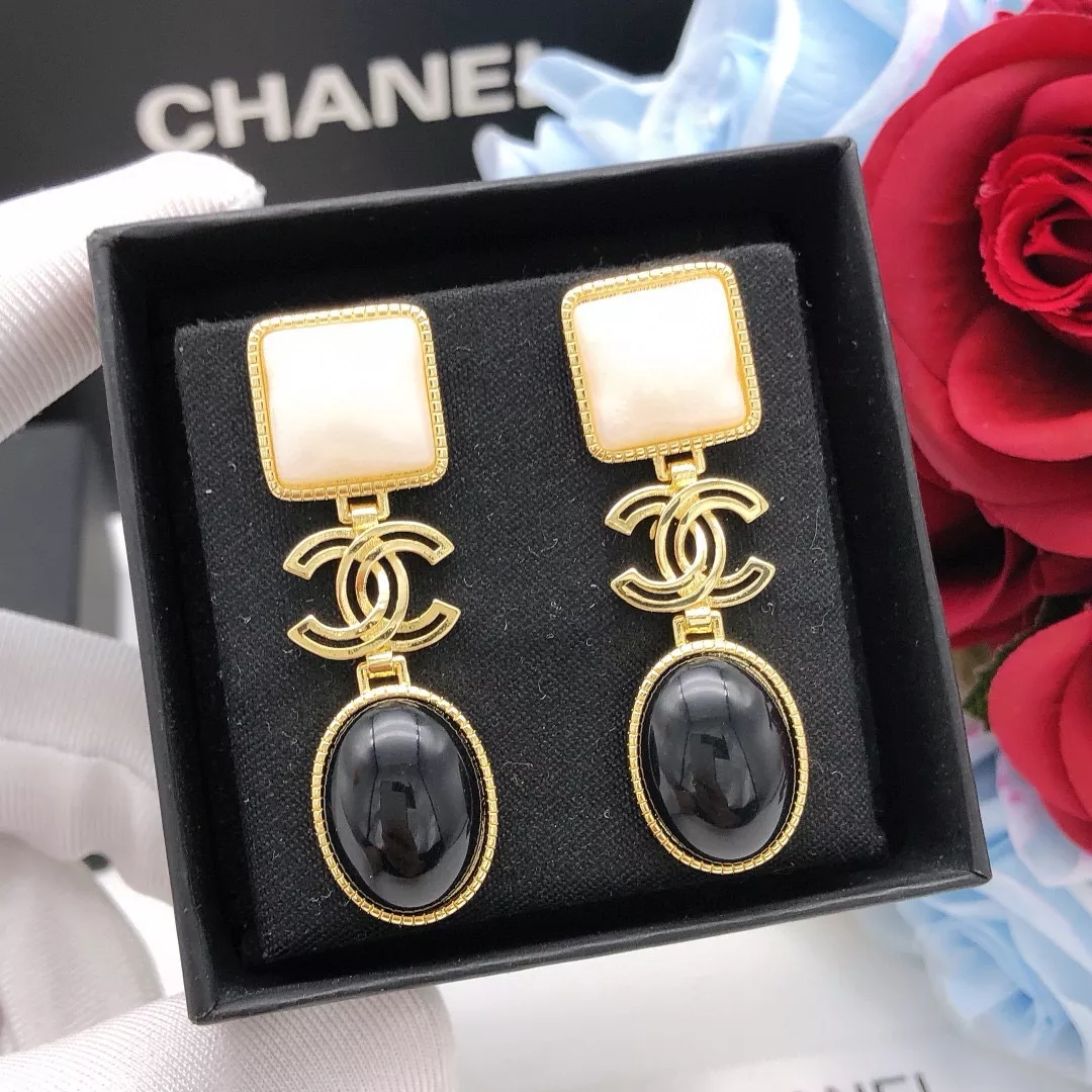 WellDesigned 4888 Chanel Earrings For Women