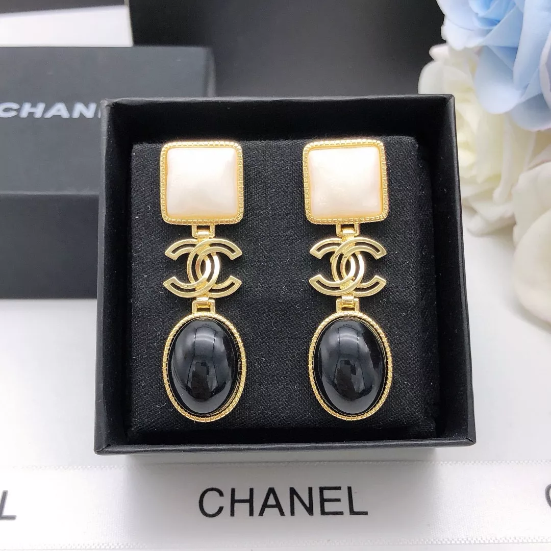 WellDesigned 4888 Chanel Earrings For Women