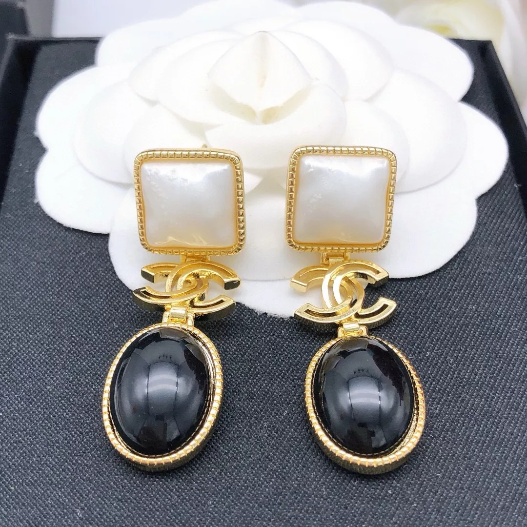 WellDesigned 4888 Chanel Earrings For Women