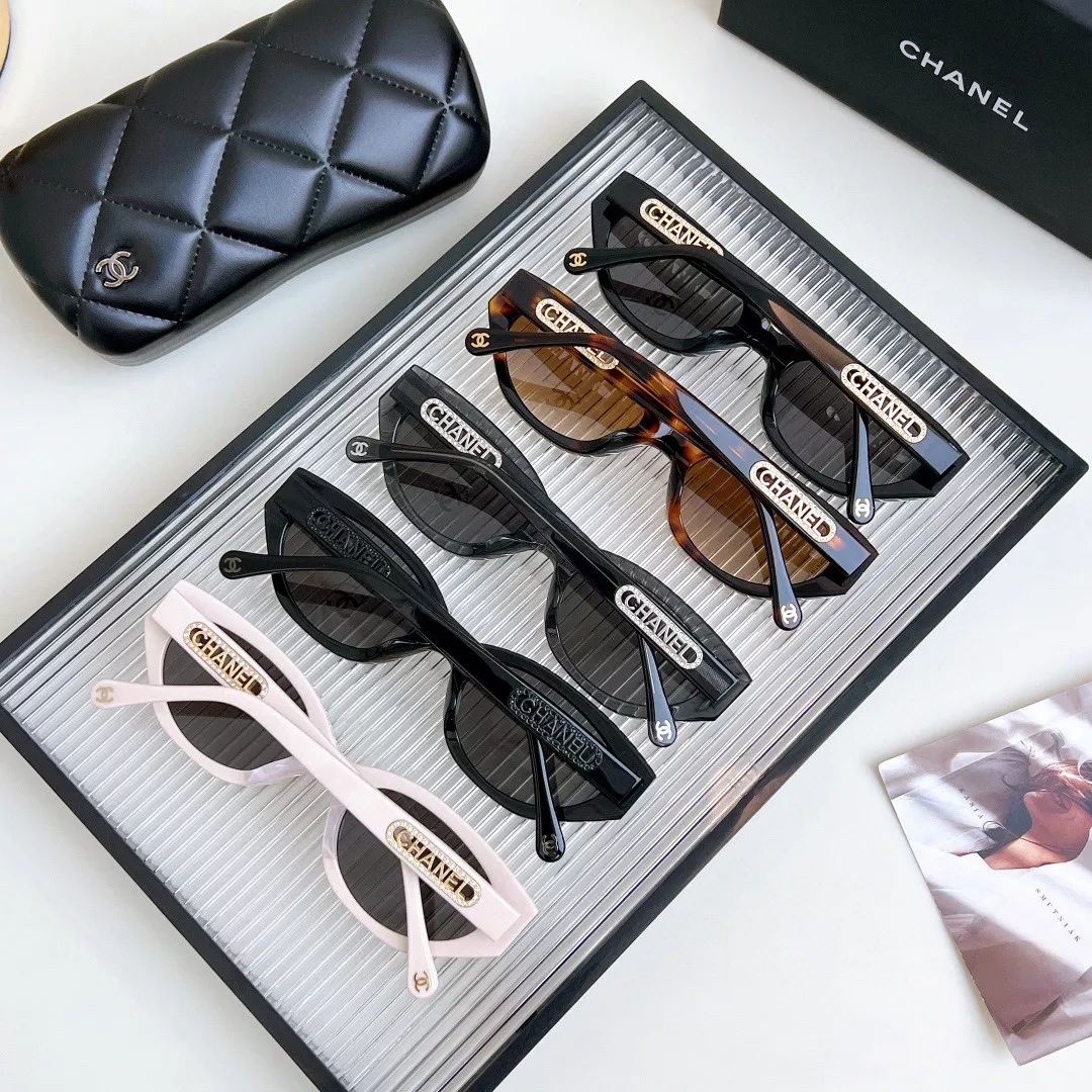 WellDesigned 4942 Chanel AAA Quality Sunglasses