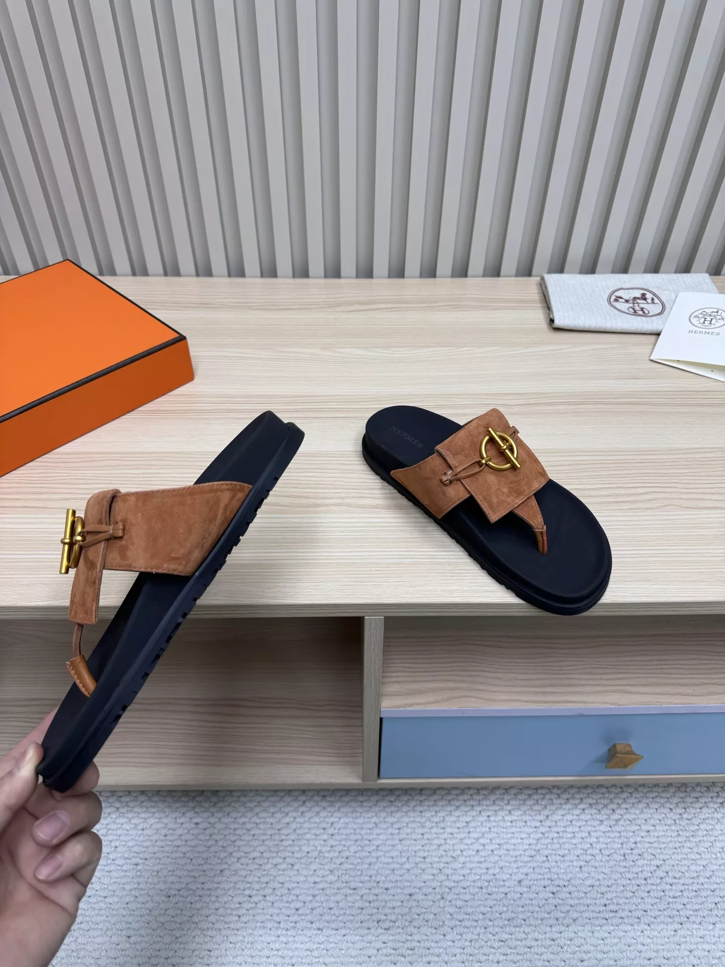 WellDesigned 5089 Hermes Slippers For Women