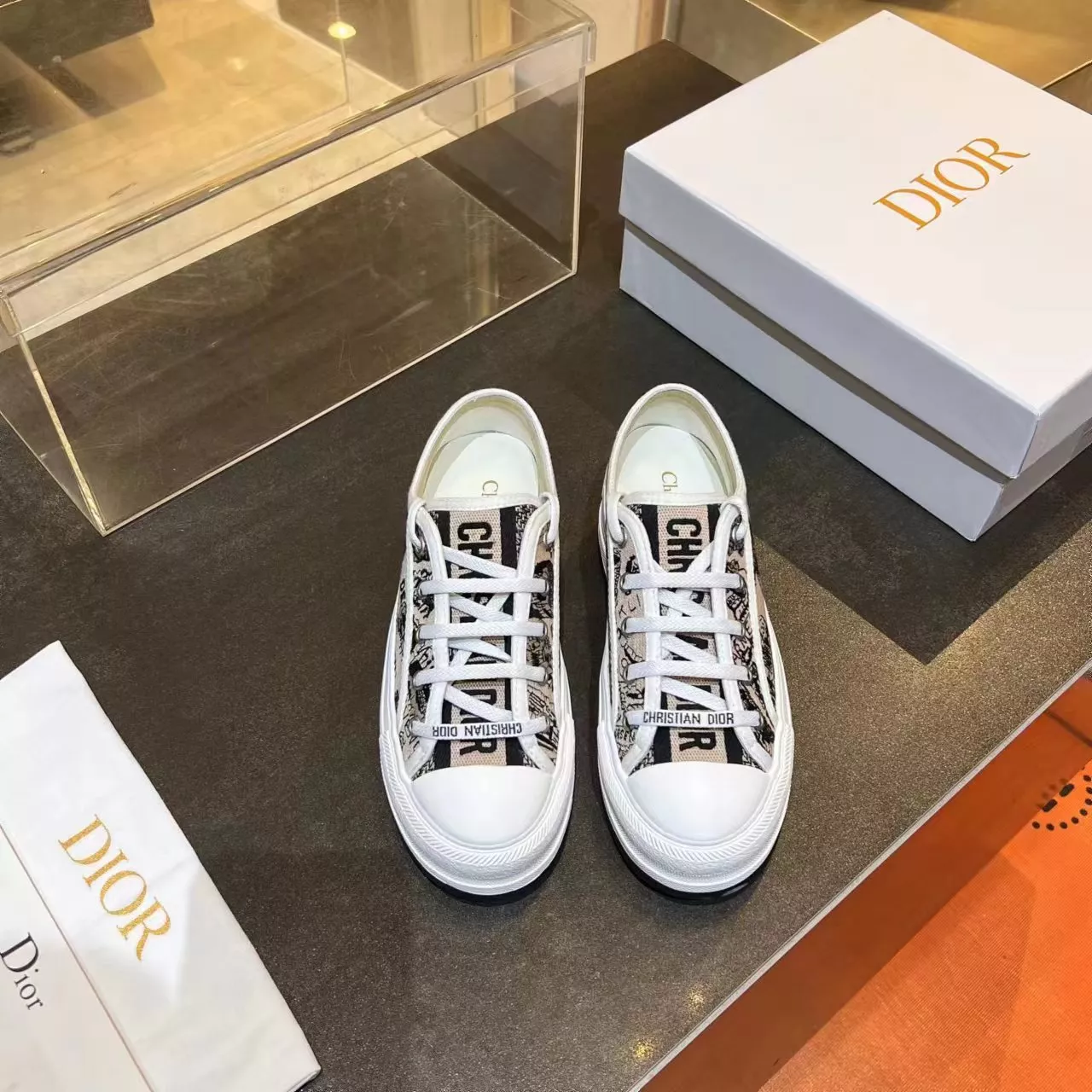 WellDesigned 5093 Christian Dior Casual Shoes For Women