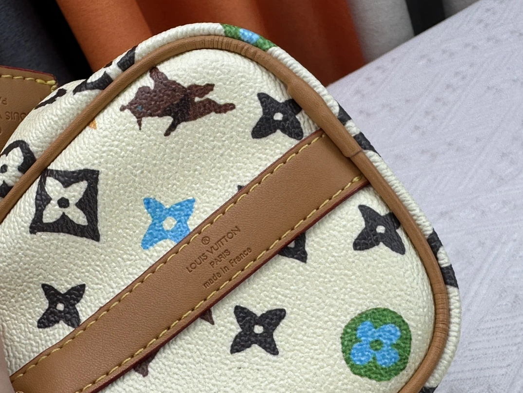 WellDesigned 5180 Louis Vuitton AAA Quality Handbags For Women