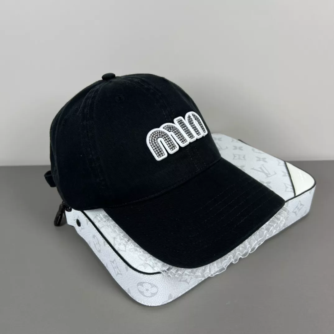 WellDesigned 5188 MIU MIU Caps