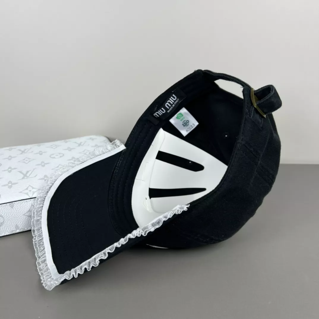 WellDesigned 5188 MIU MIU Caps