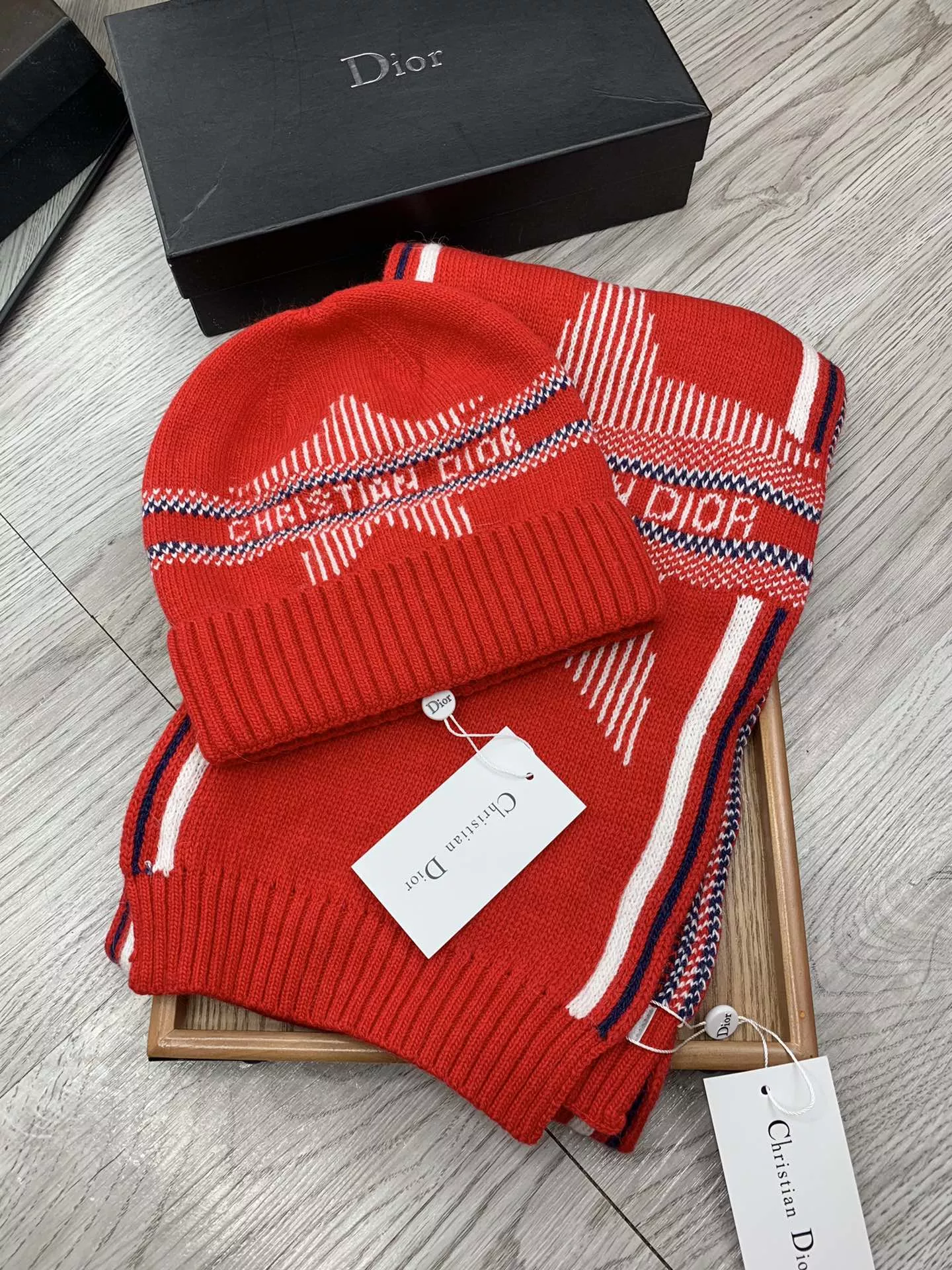 WellDesigned 5282 Christian Dior Hat and Scarf Set