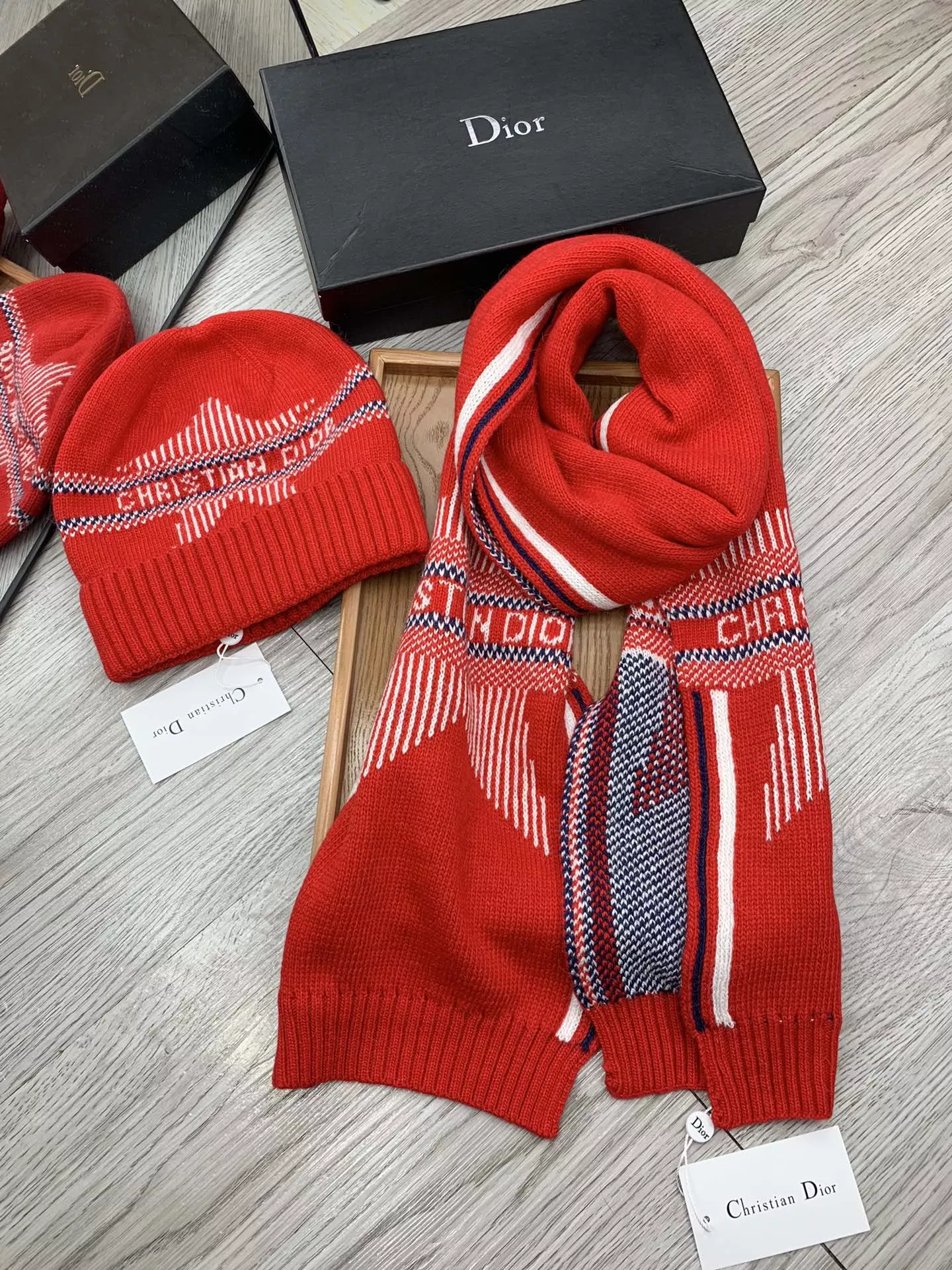 WellDesigned 5282 Christian Dior Hat and Scarf Set