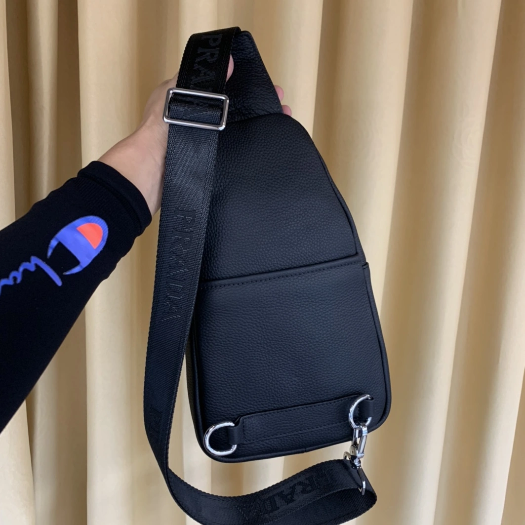 WellDesigned 5480 Prada AAA Man Messenger Bags