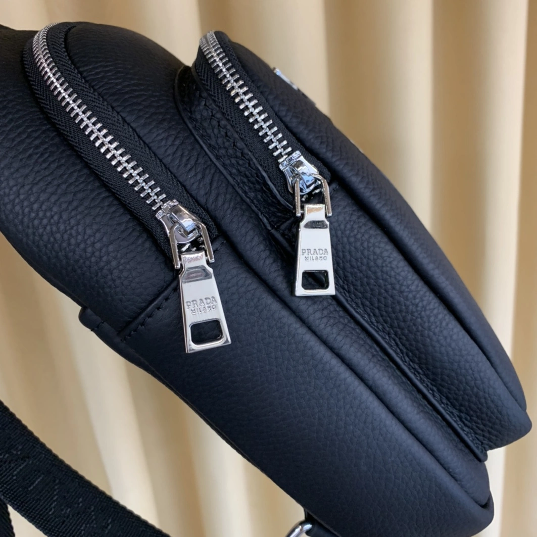 WellDesigned 5480 Prada AAA Man Messenger Bags