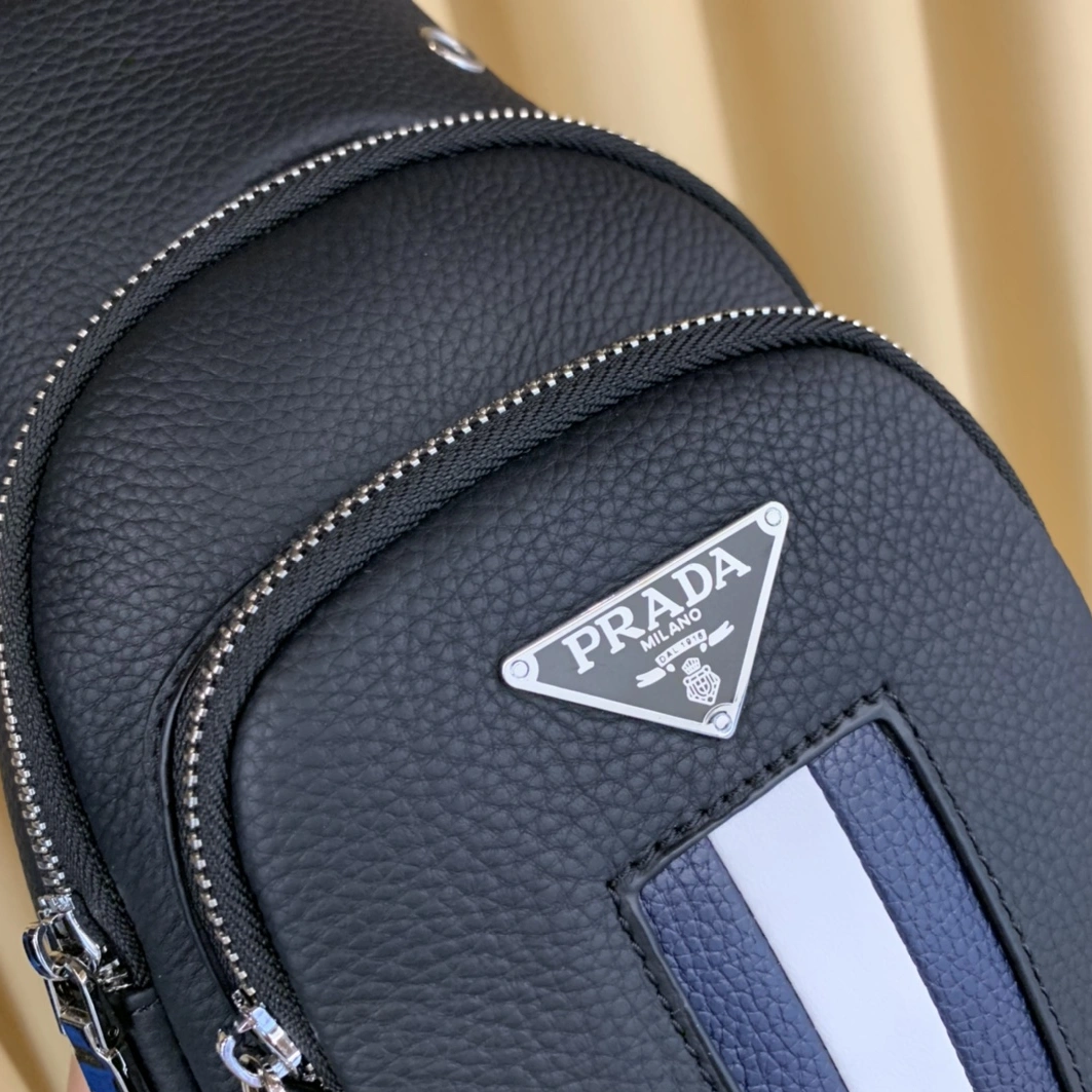 WellDesigned 5480 Prada AAA Man Messenger Bags