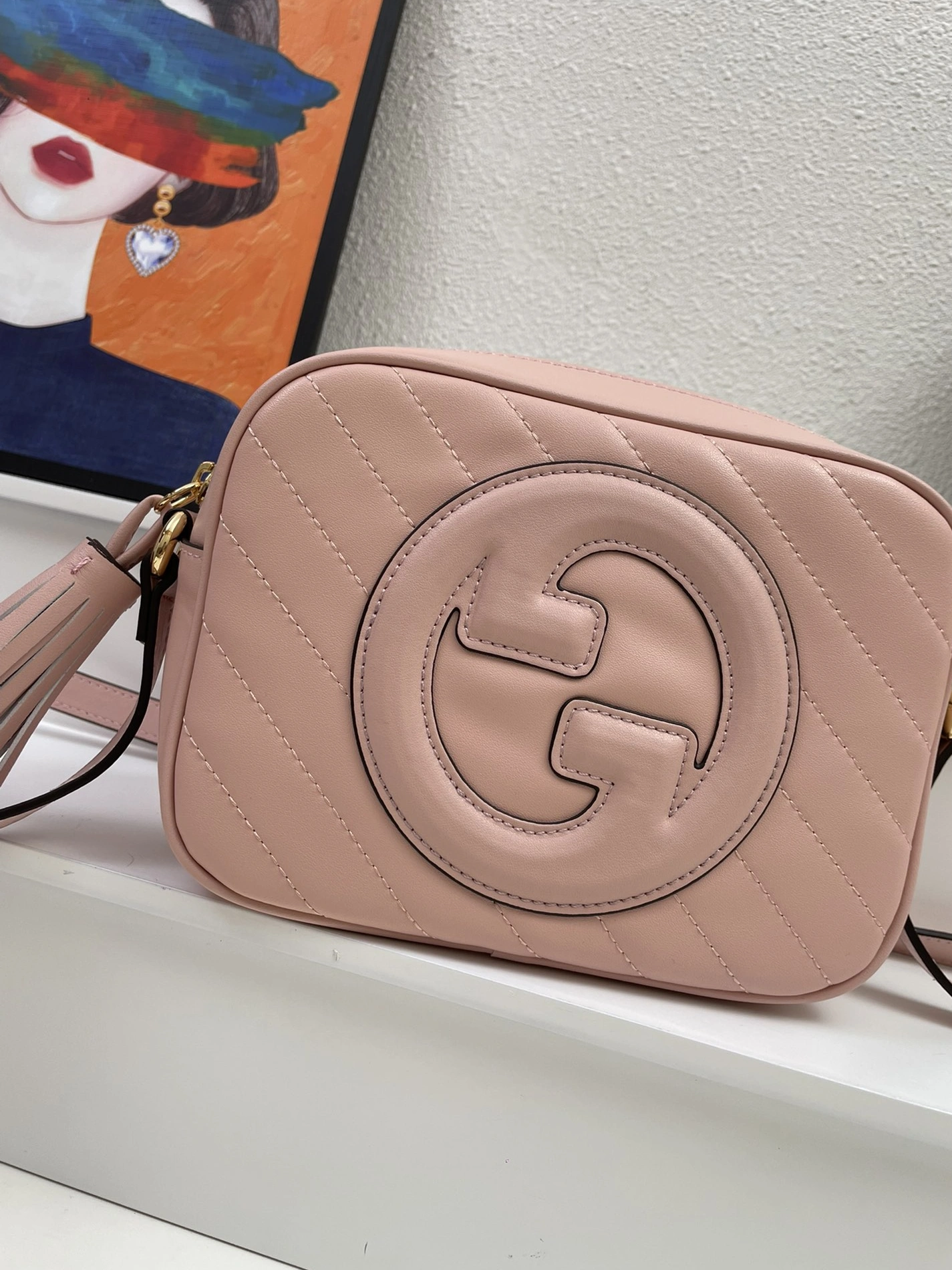 WellDesigned 5557 Gucci AAA Quality Messenger Bags For Women