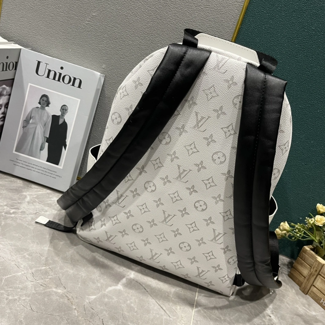 WellDesigned 5633 Louis Vuitton AAA Quality Backpacks For Unisex