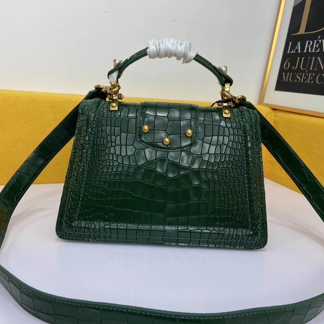 WellDesigned 5642 Dolce & Gabbana D&G AAA Quality Messenger Bags For Women
