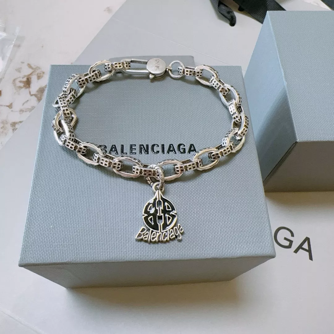 WellDesigned 5847 Balenciaga Bracelets For Unisex