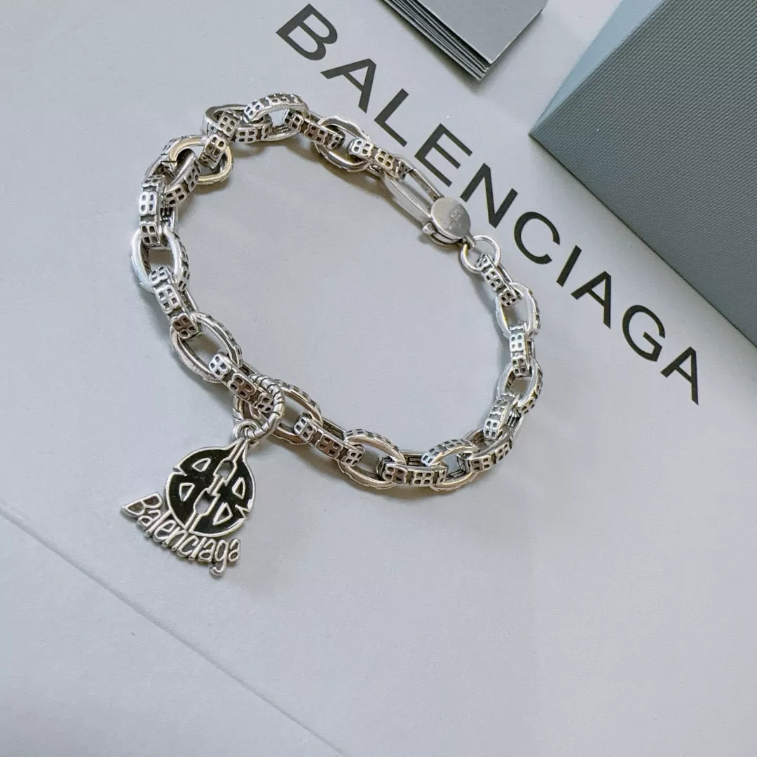 WellDesigned 5847 Balenciaga Bracelets For Unisex