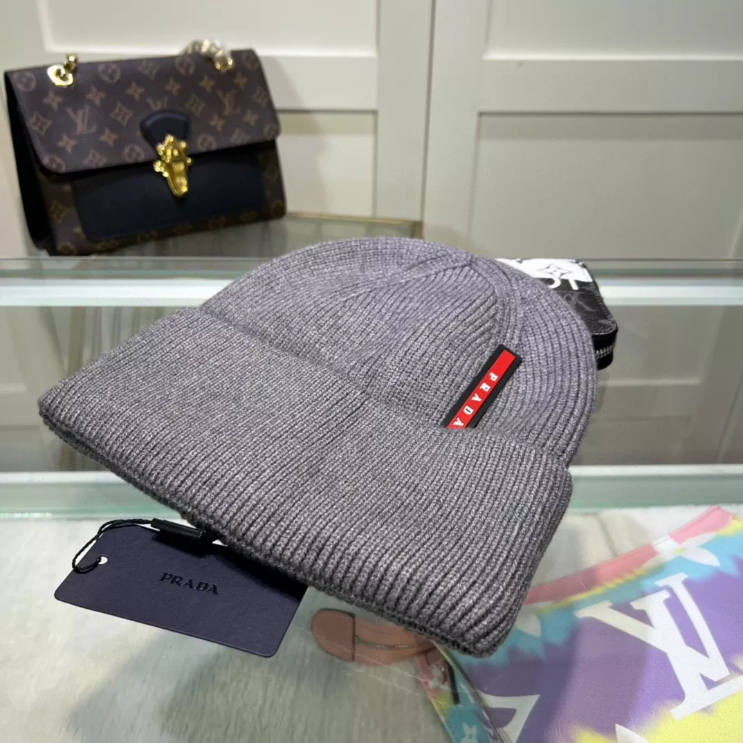 WellDesigned 5880 Prada Caps