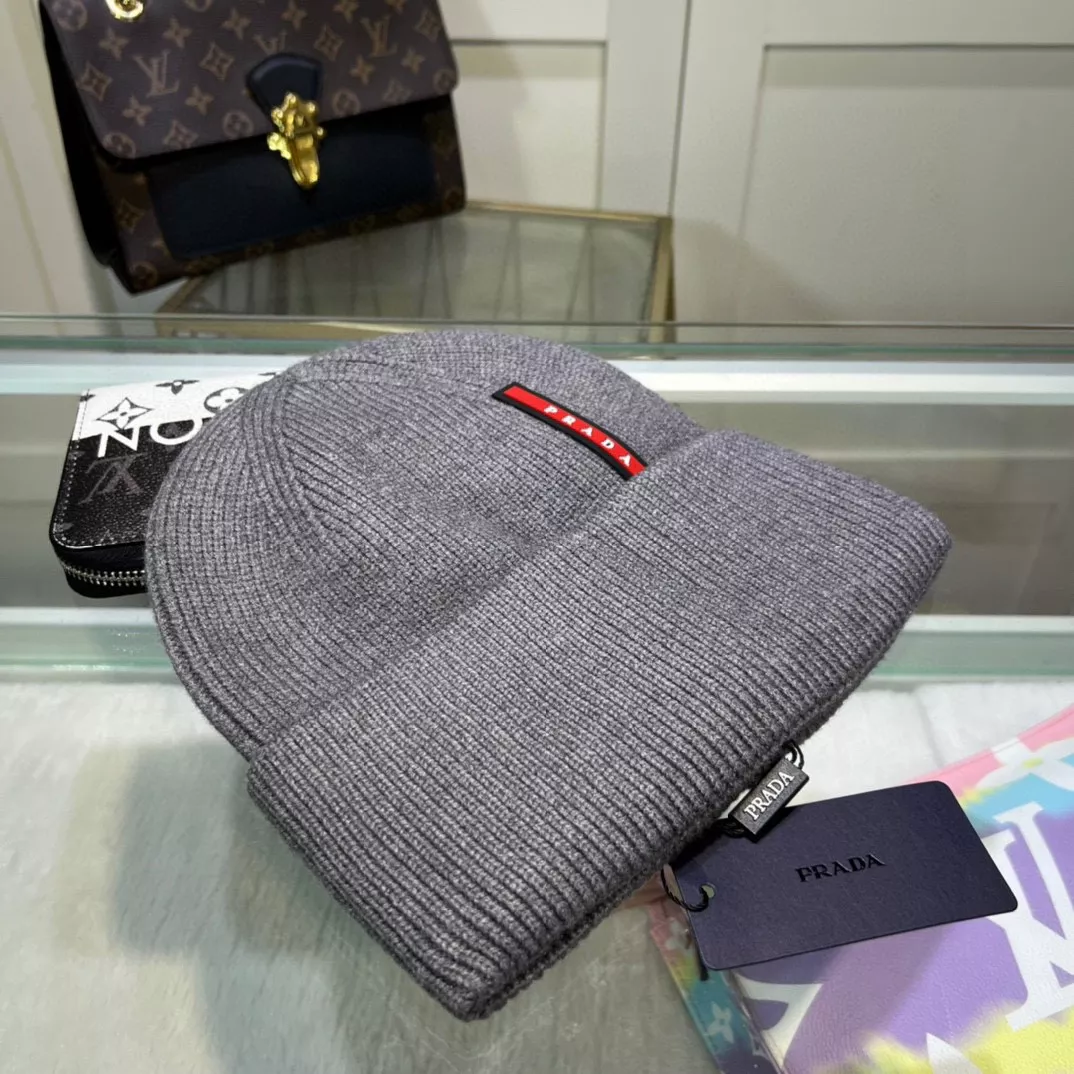 WellDesigned 5880 Prada Caps