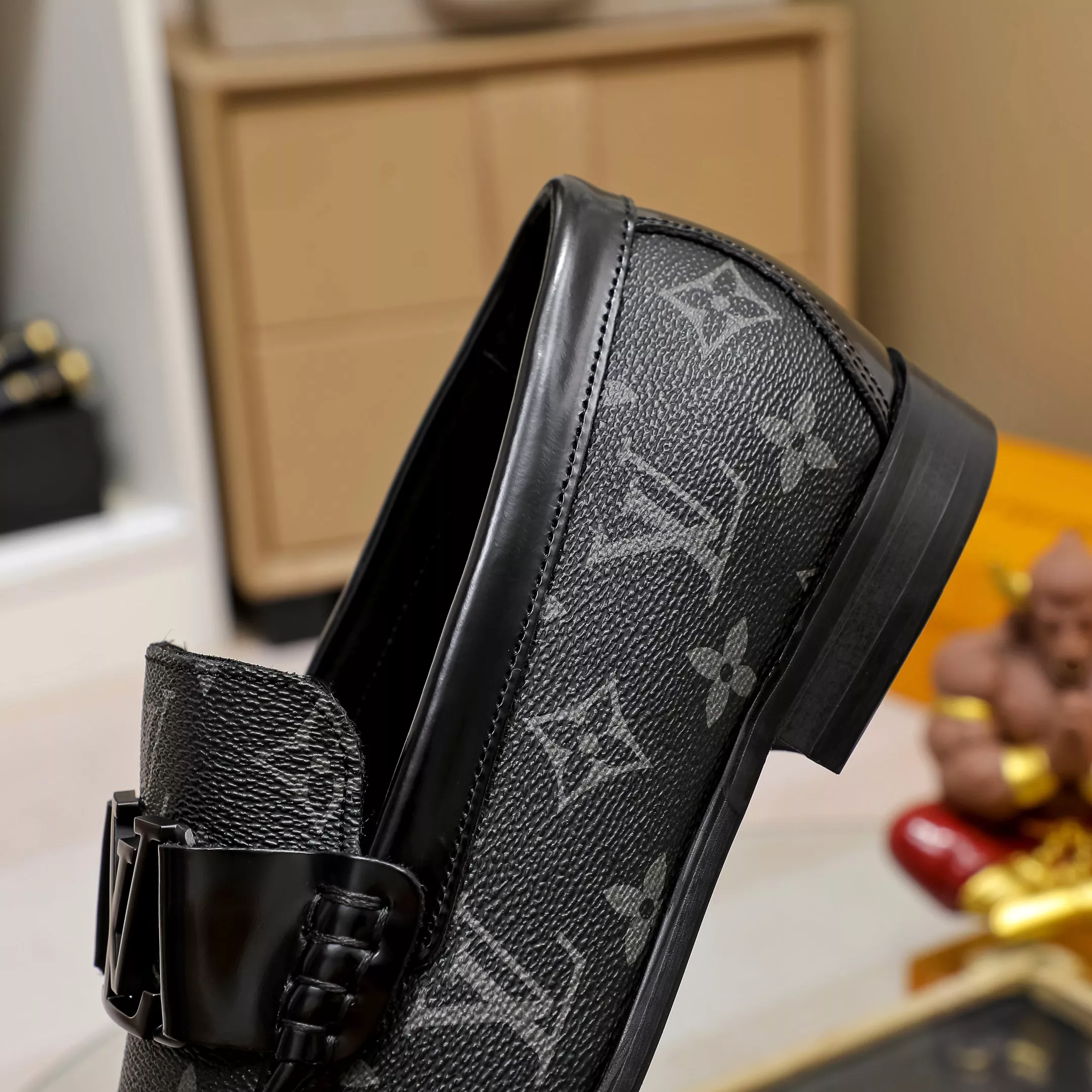 WellDesigned 5904 Louis Vuitton LV Oxfords Shoes For Men