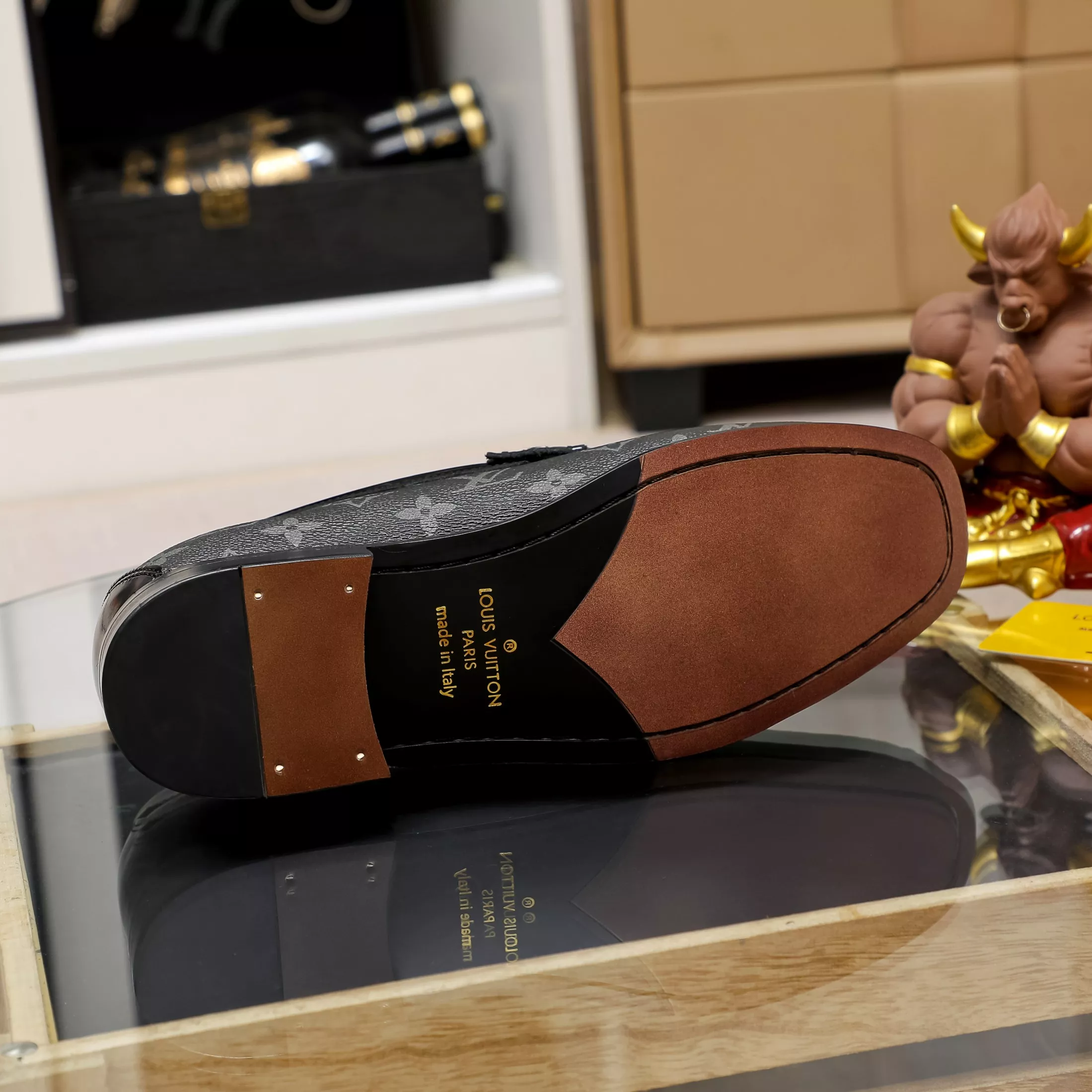 WellDesigned 5904 Louis Vuitton LV Oxfords Shoes For Men