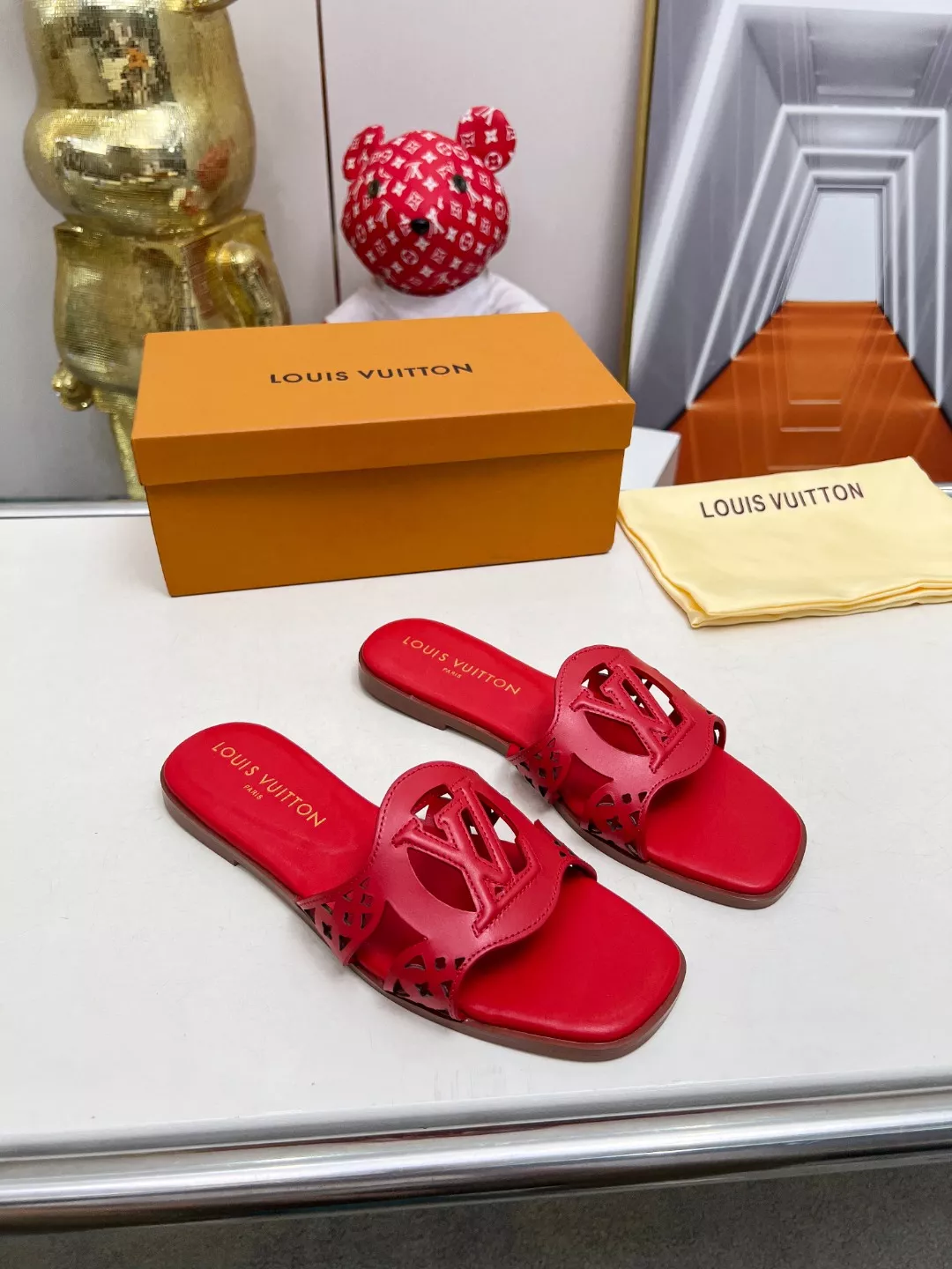 WellDesigned 5920 Louis Vuitton Slippers For Women