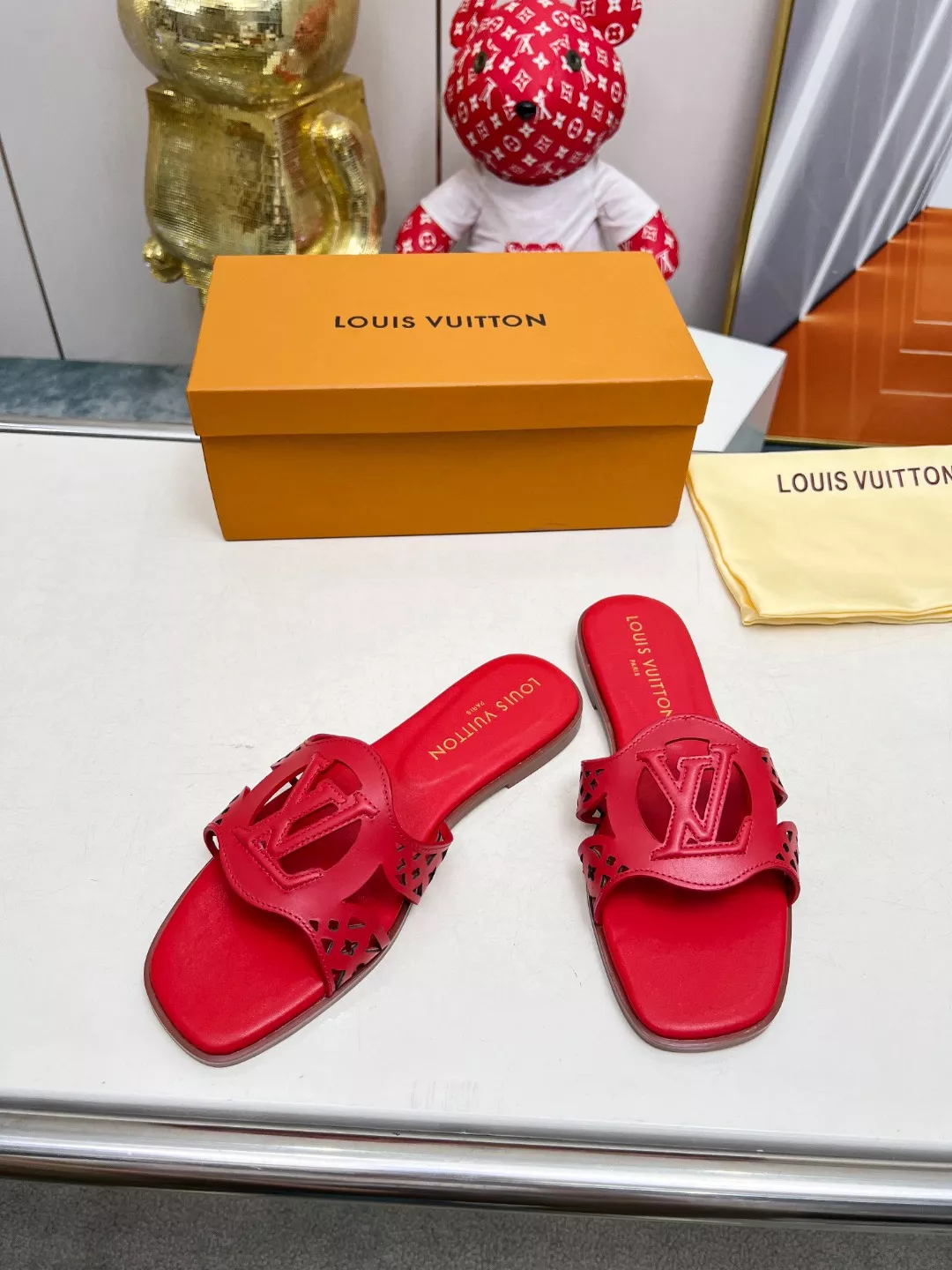 WellDesigned 5920 Louis Vuitton Slippers For Women