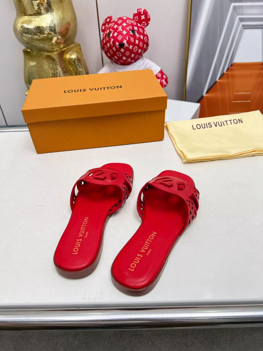 WellDesigned 5920 Louis Vuitton Slippers For Women