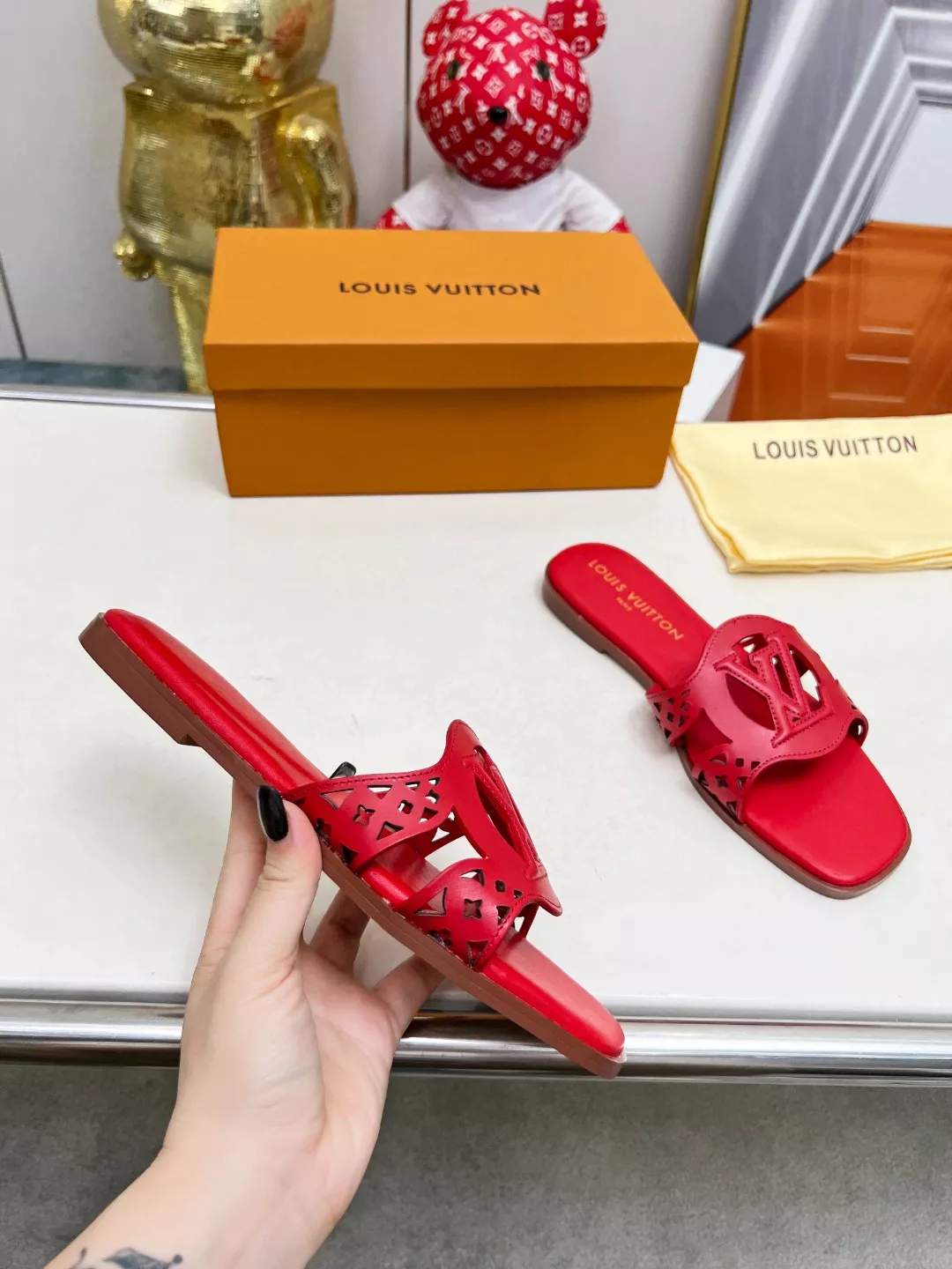 WellDesigned 5920 Louis Vuitton Slippers For Women