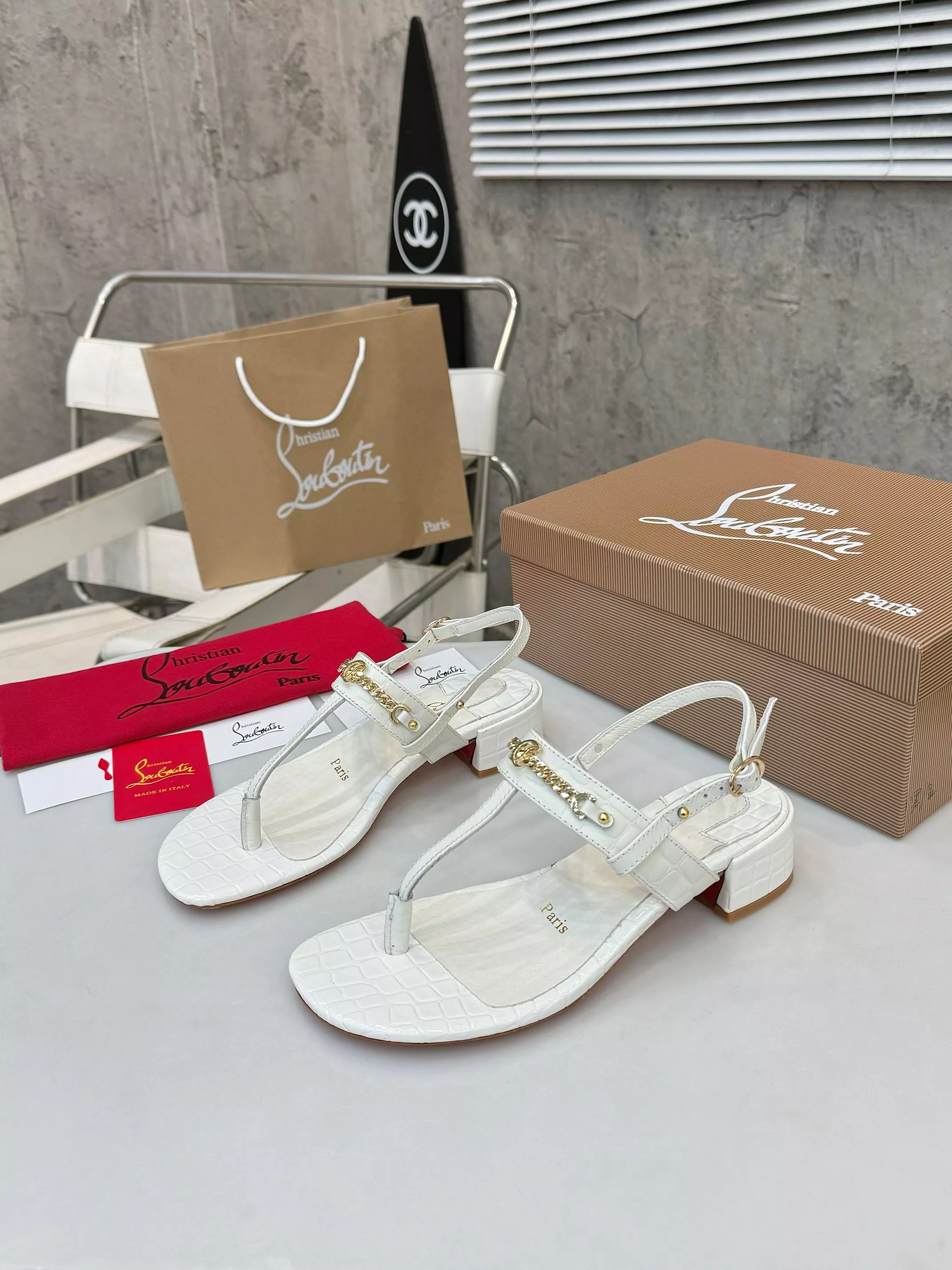 WellDesigned 5933 Christian Louboutin Sandal For Women