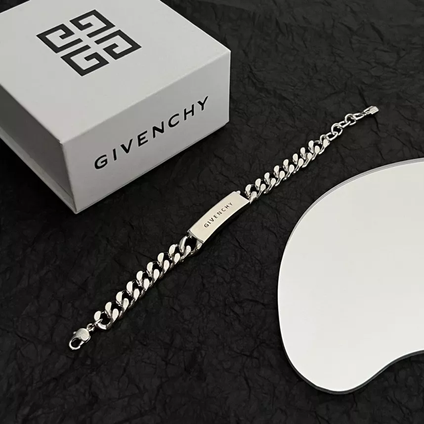 WellDesigned 5951 Givenchy Bracelets