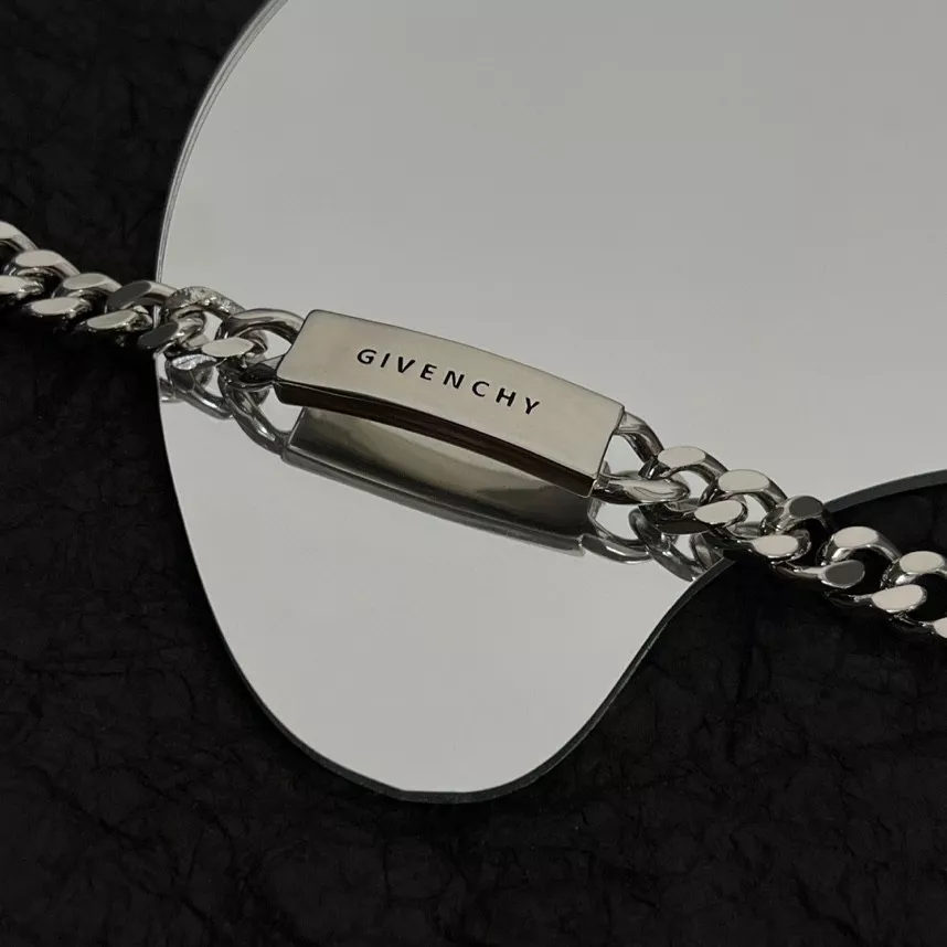 WellDesigned 5951 Givenchy Bracelets