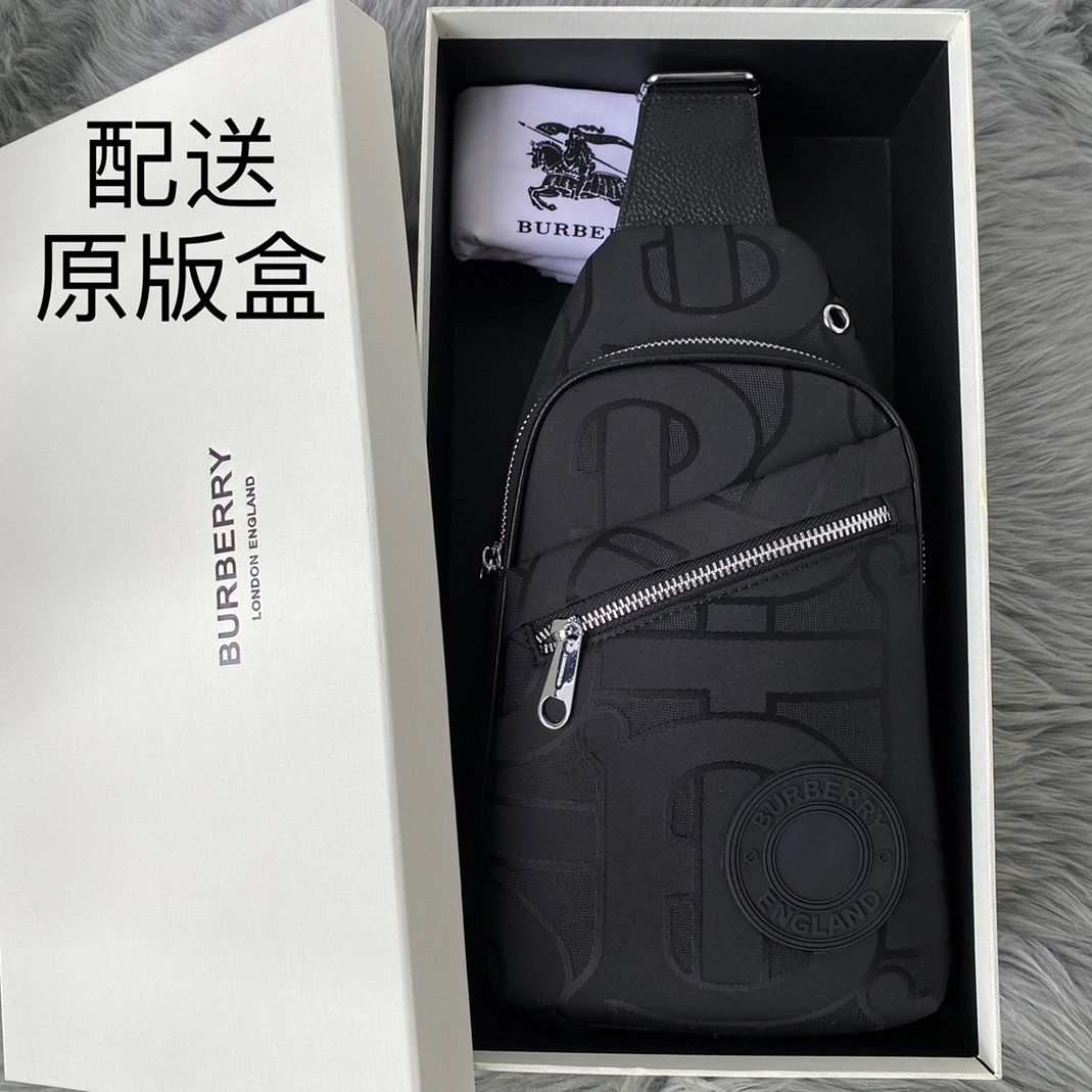WellDesigned 6072 Burberry AAA Man Messenger Bags