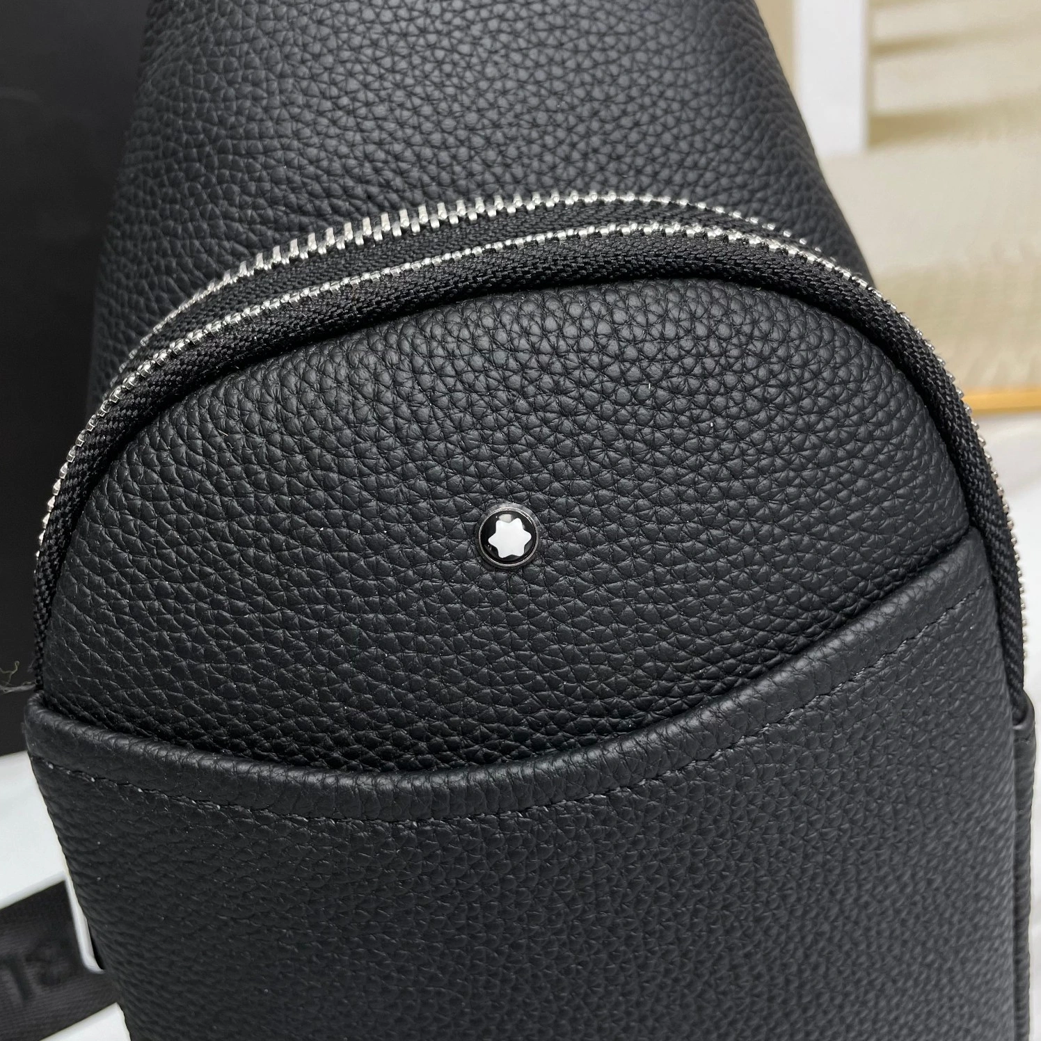 WellDesigned 6109 Mont Blanc AAA Man Messenger Bags