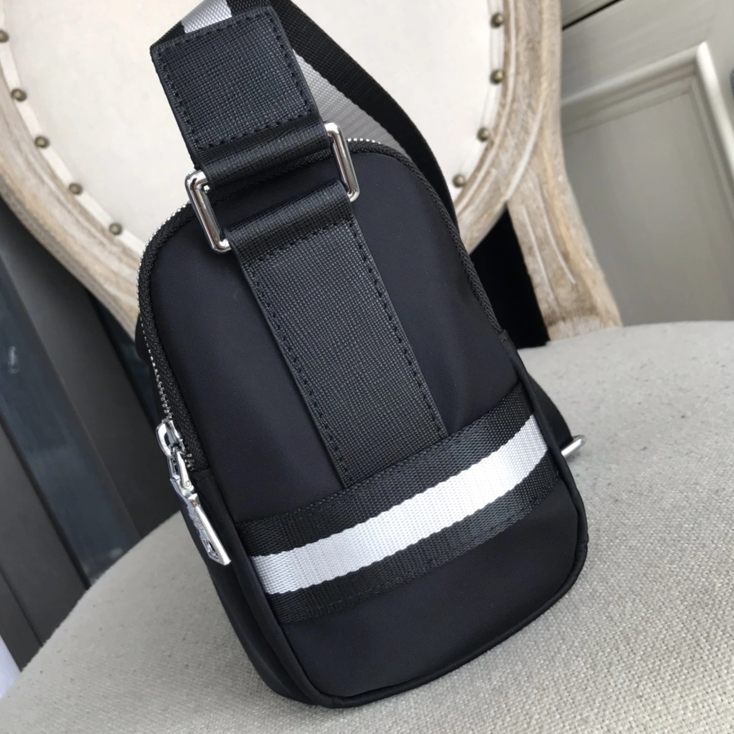 WellDesigned 6112 Prada AAA Man Messenger Bags