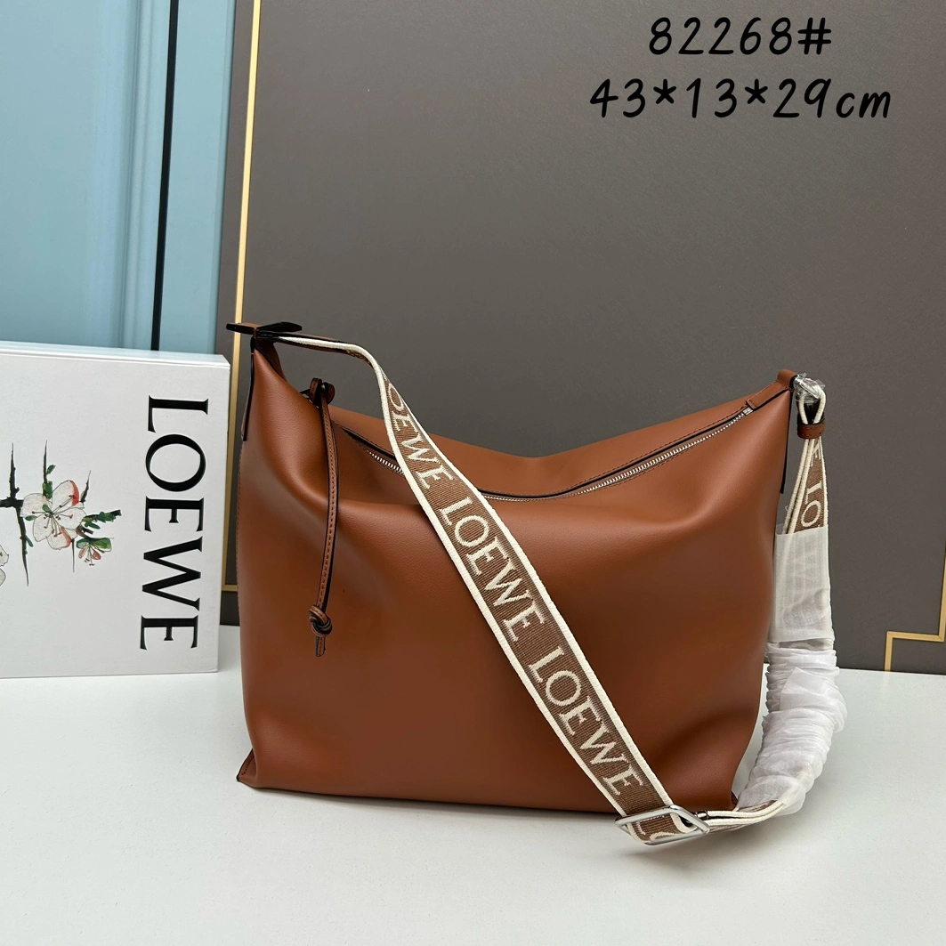 WellDesigned 617 LOEWE AAA Quality Messenger Bags For Women