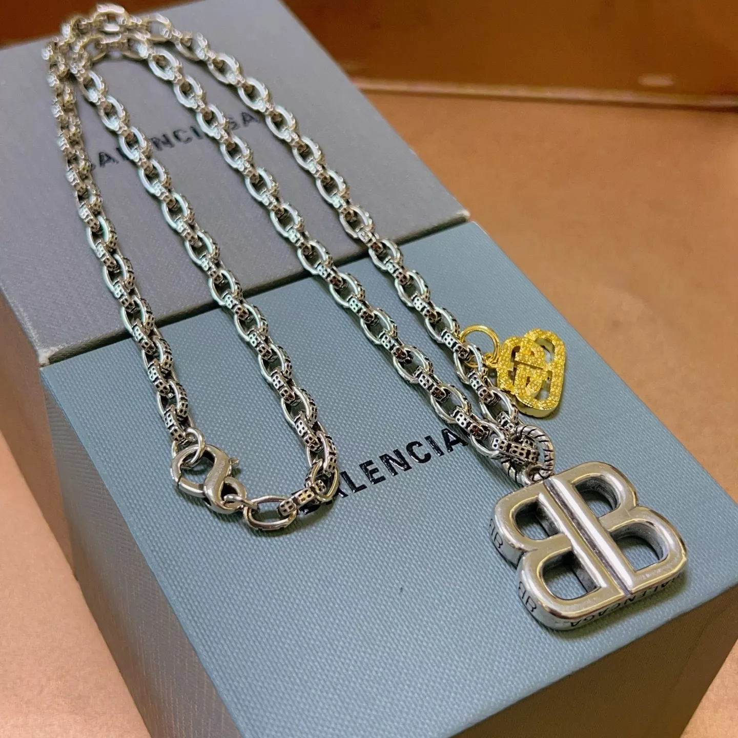 WellDesigned 6186 Balenciaga Necklaces