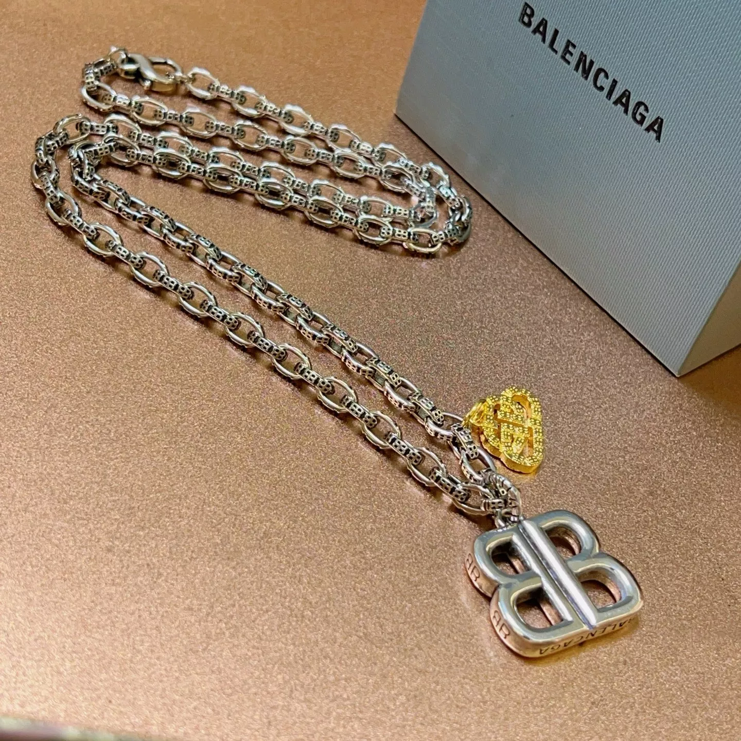WellDesigned 6186 Balenciaga Necklaces