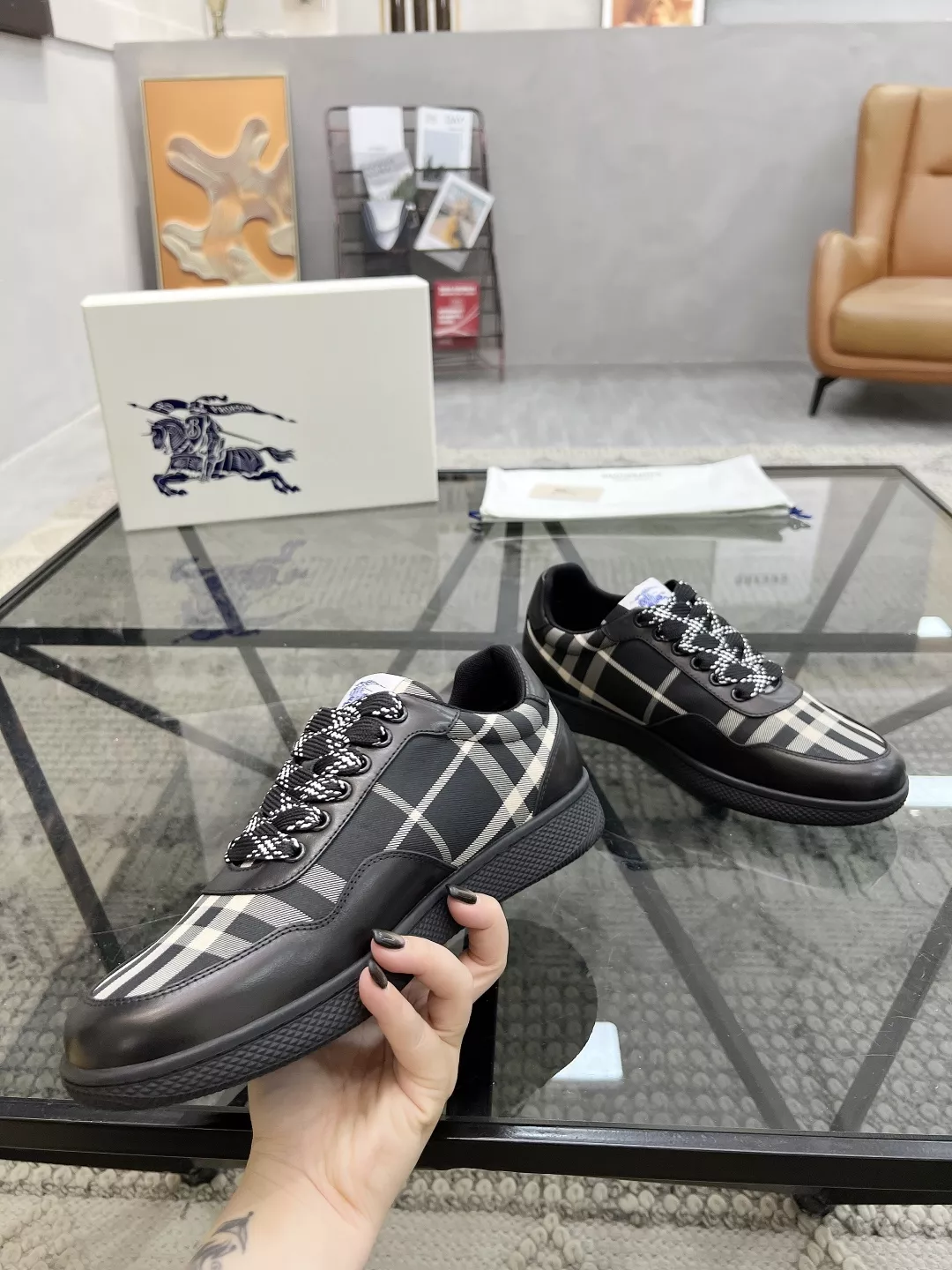 WellDesigned 6207 Burberry Casual Shoes For Men