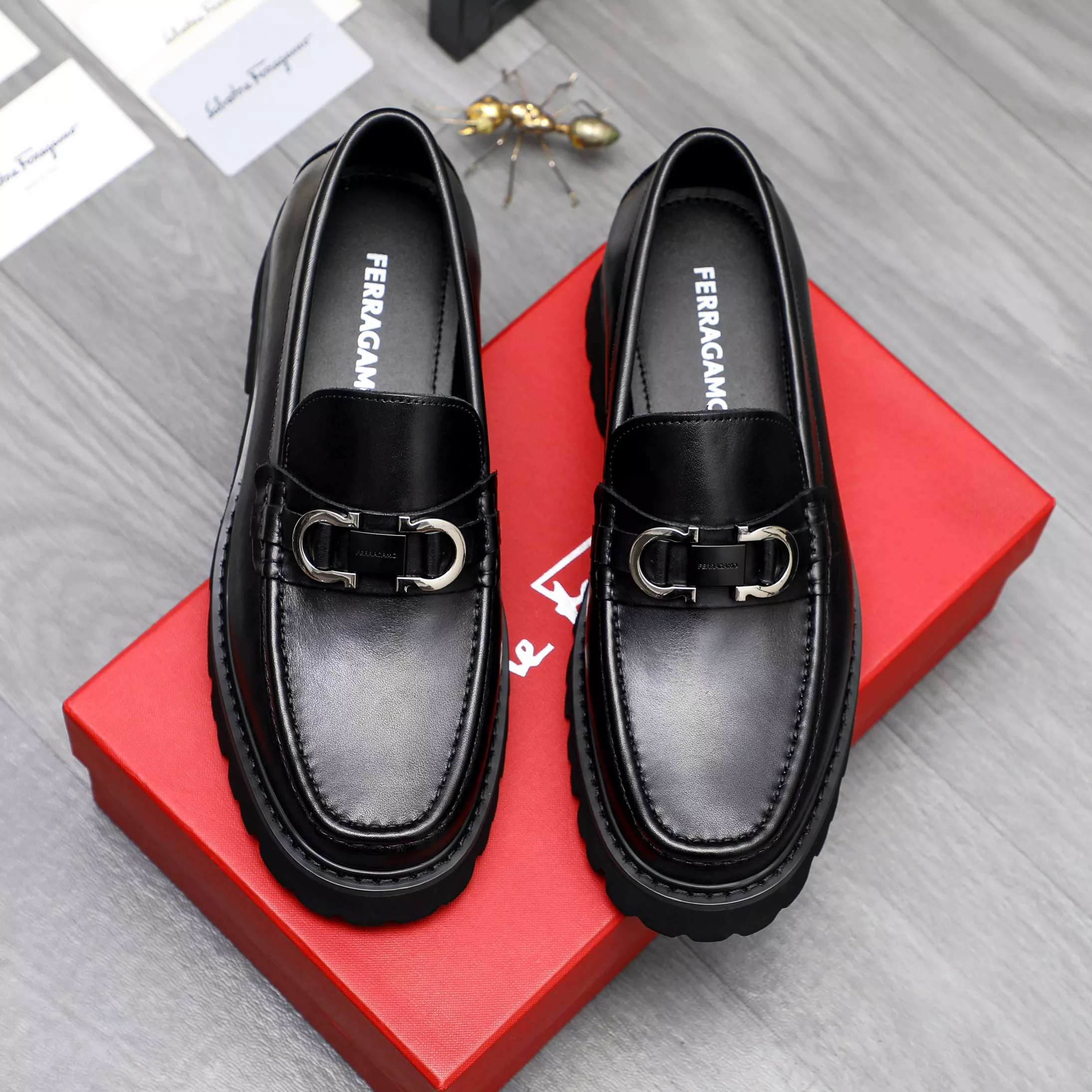 WellDesigned 625 Salvatore Ferragamo Leather Shoes For Men