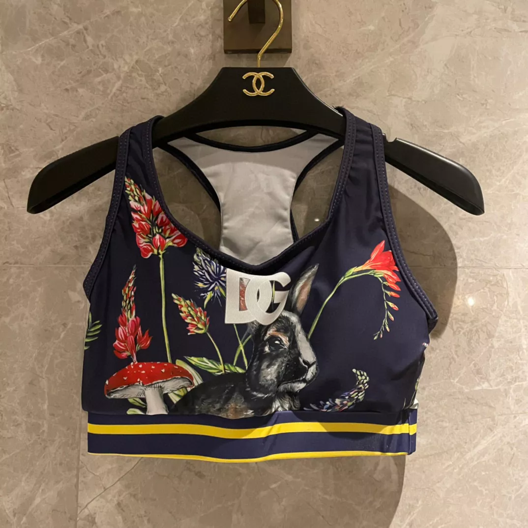 WellDesigned 6286 Dolce & Gabbana D&G Tracksuits Sleeveless For Women