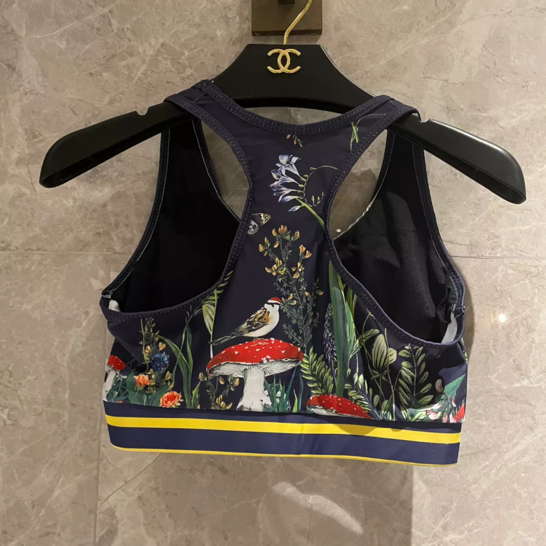 WellDesigned 6286 Dolce & Gabbana D&G Tracksuits Sleeveless For Women