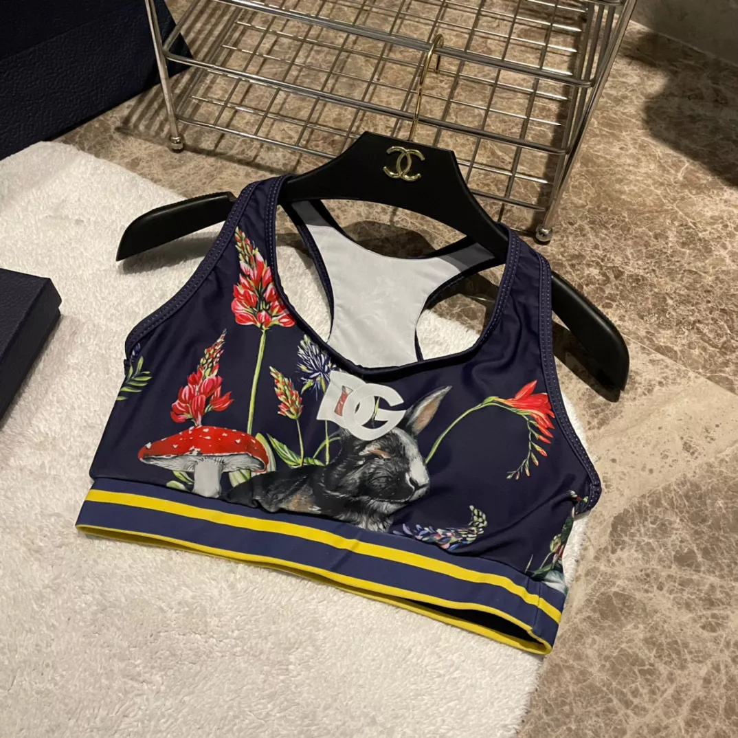 WellDesigned 6286 Dolce & Gabbana D&G Tracksuits Sleeveless For Women