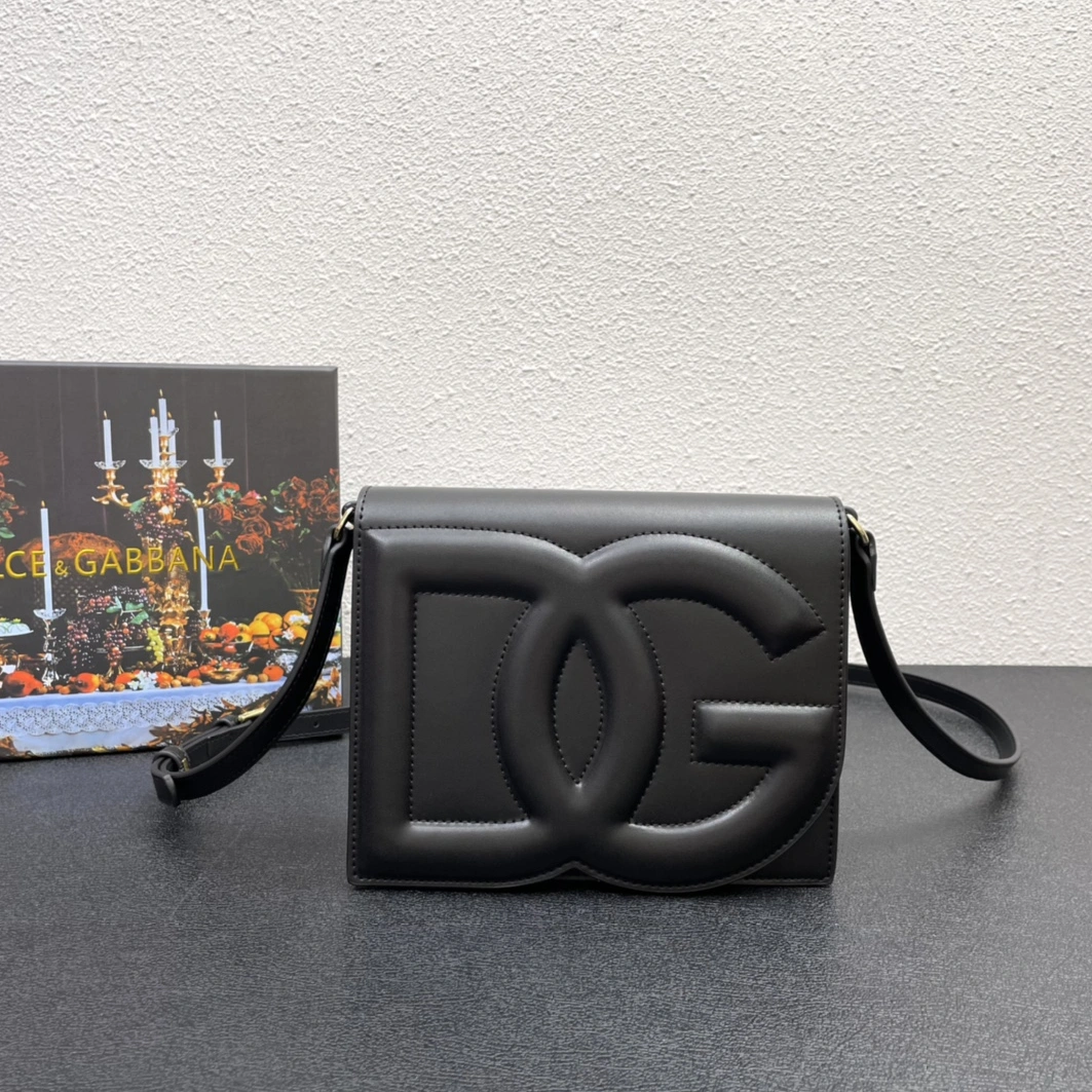 WellDesigned 6317 Dolce & Gabbana D&G AAA Quality Messenger Bags For Women