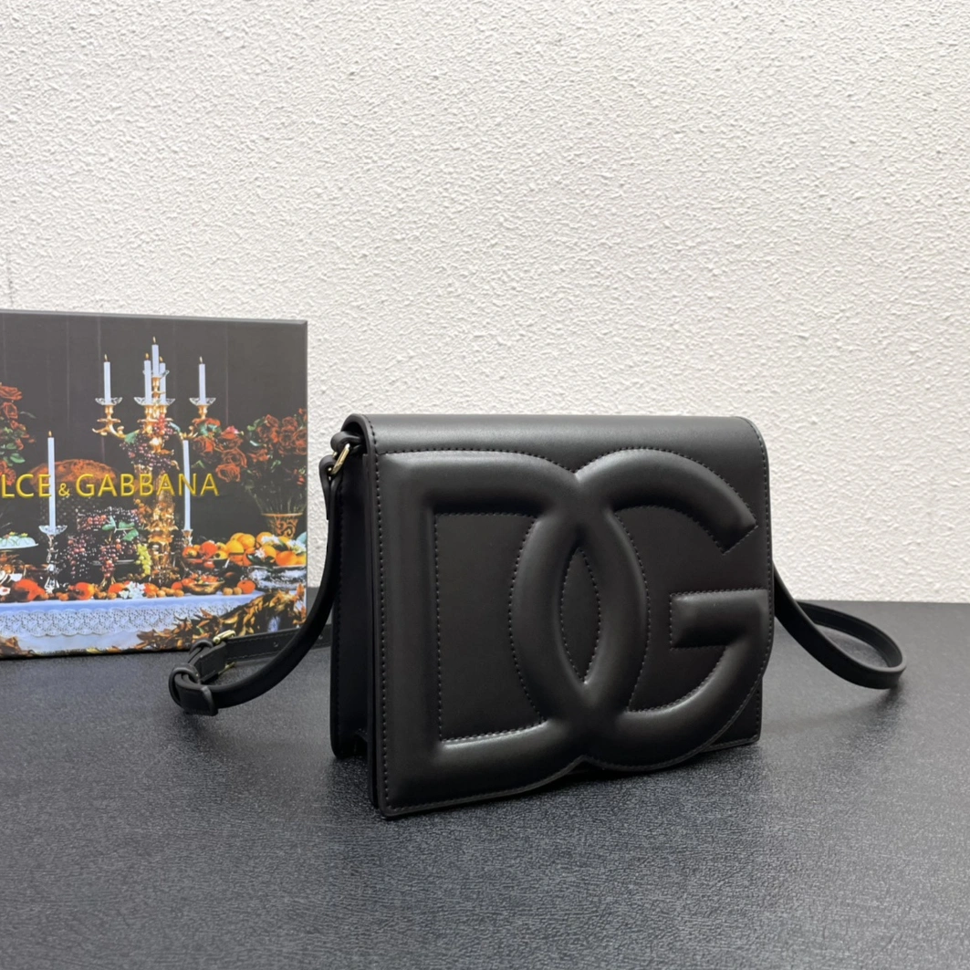 WellDesigned 6317 Dolce & Gabbana D&G AAA Quality Messenger Bags For Women