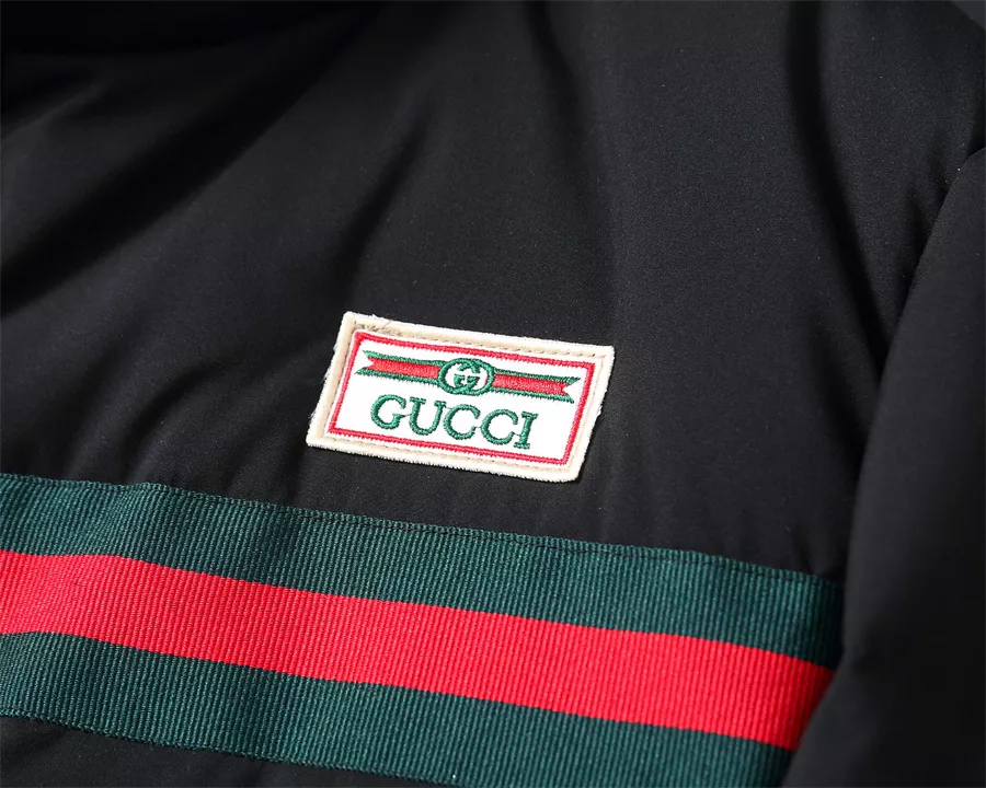 WellDesigned 6499 Gucci Down Feather Coat Long Sleeved For Men
