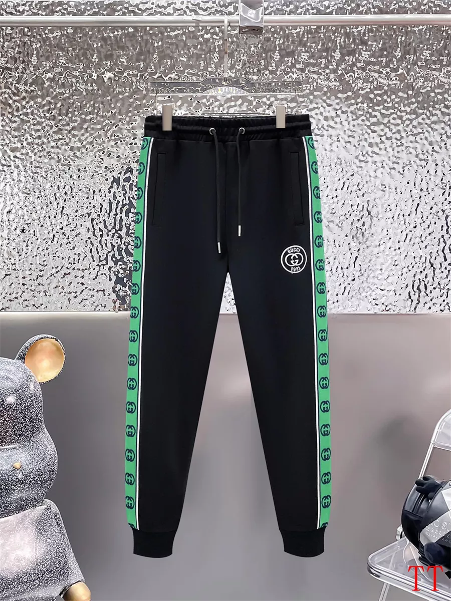 WellDesigned 6547 Gucci Tracksuits Long Sleeved For Men