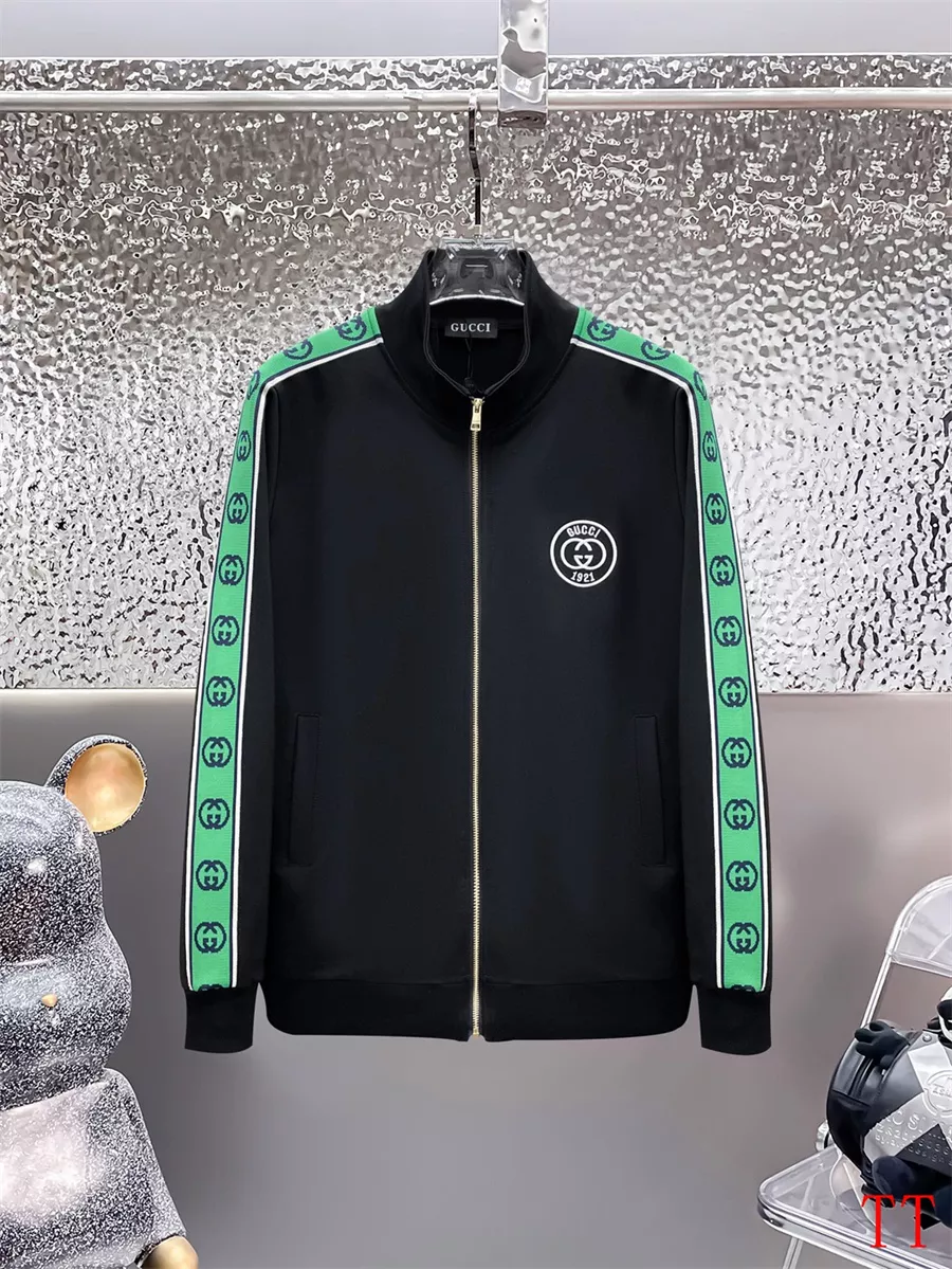 WellDesigned 6547 Gucci Tracksuits Long Sleeved For Men