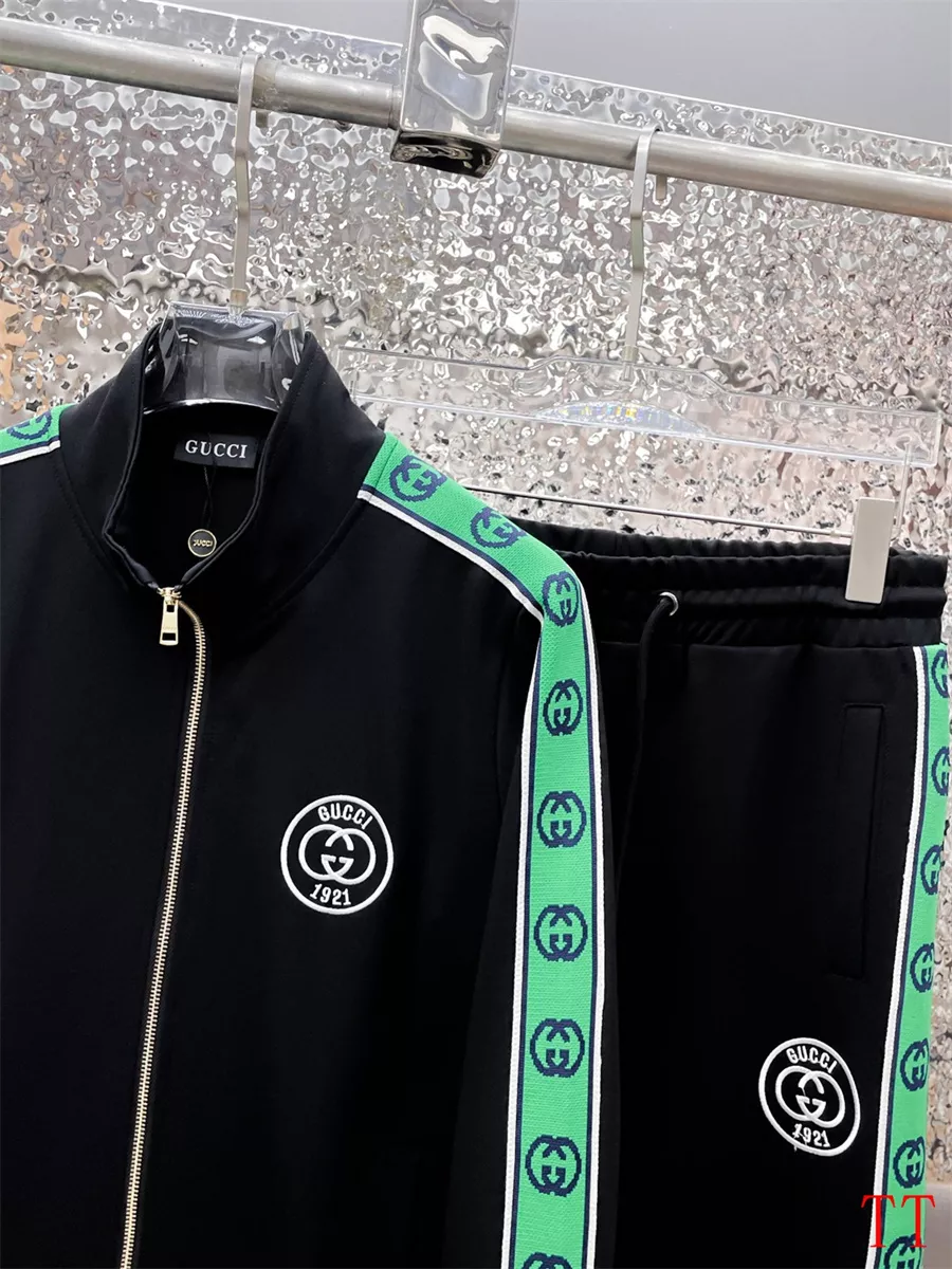 WellDesigned 6547 Gucci Tracksuits Long Sleeved For Men