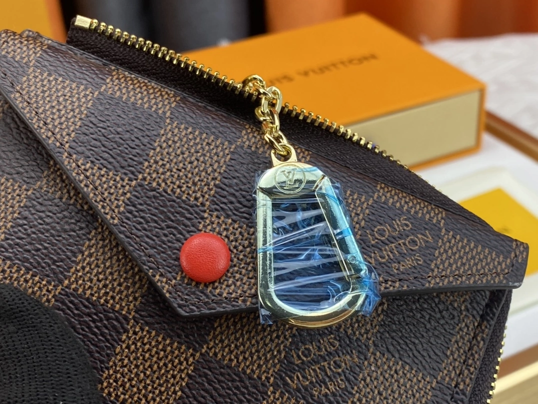 WellDesigned 6676 Louis Vuitton LV Card Case For Women