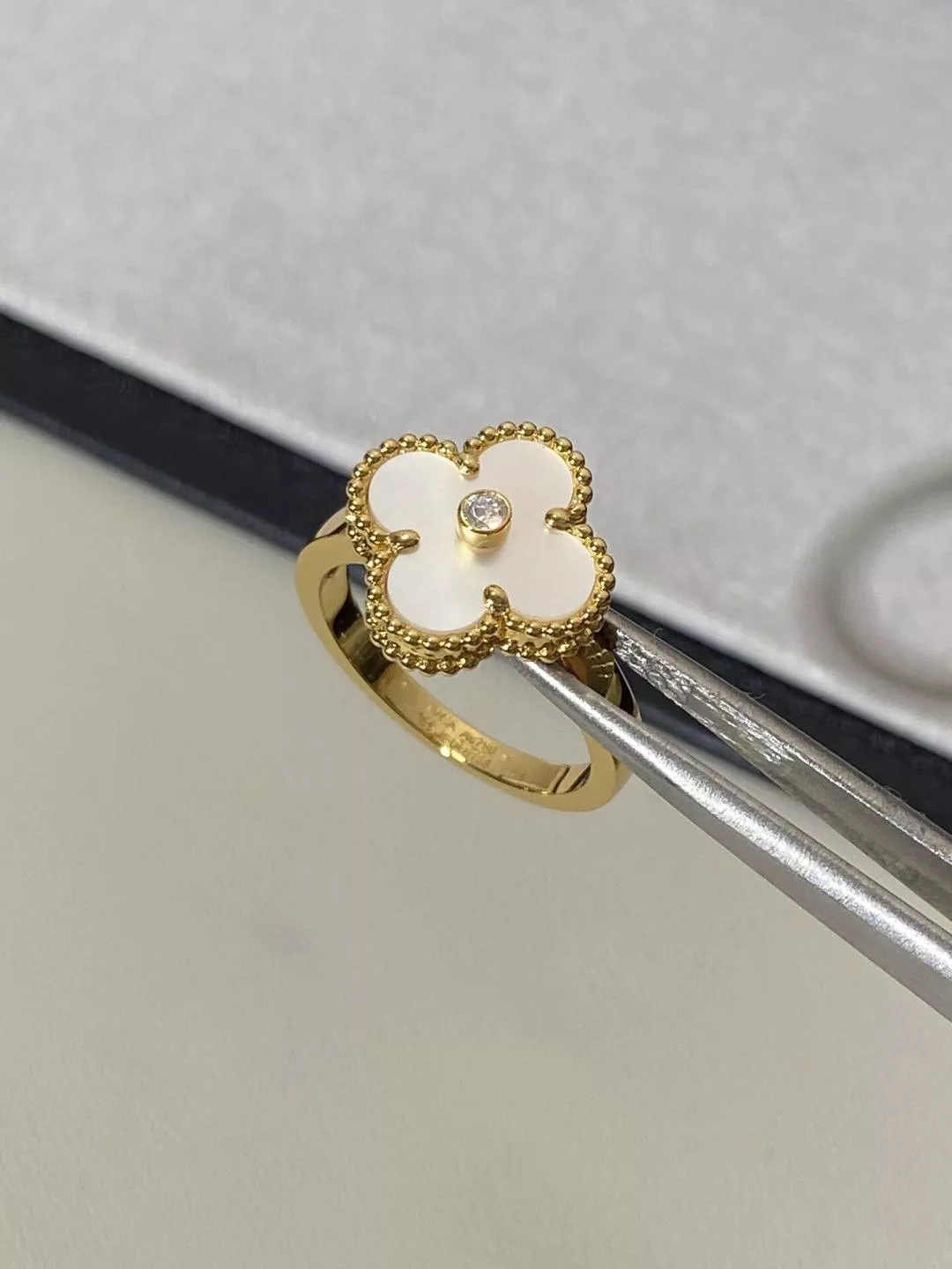 WellDesigned 669 Van Cleef & Arpels Rings For Women